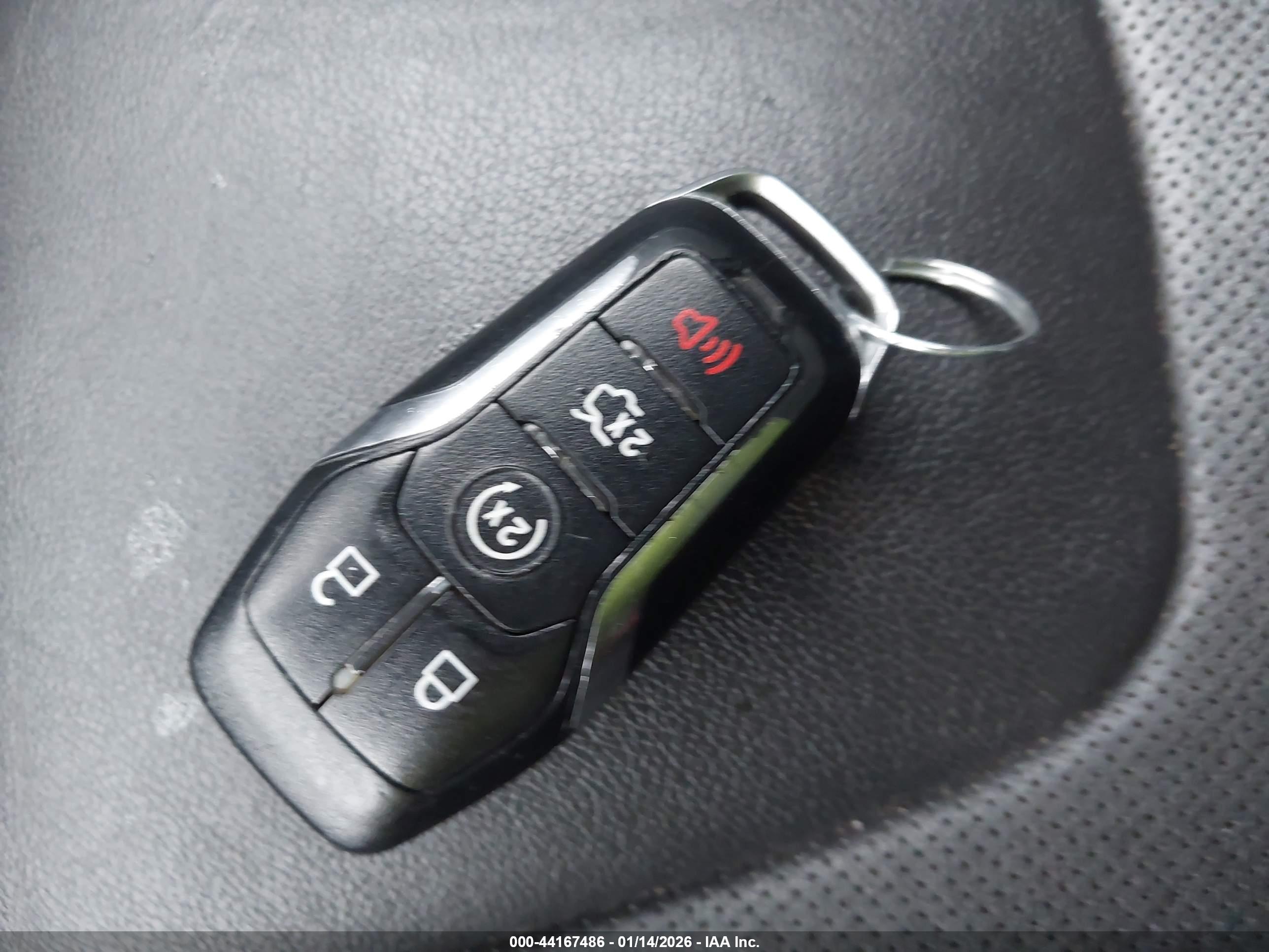 FORD FUSION image 11