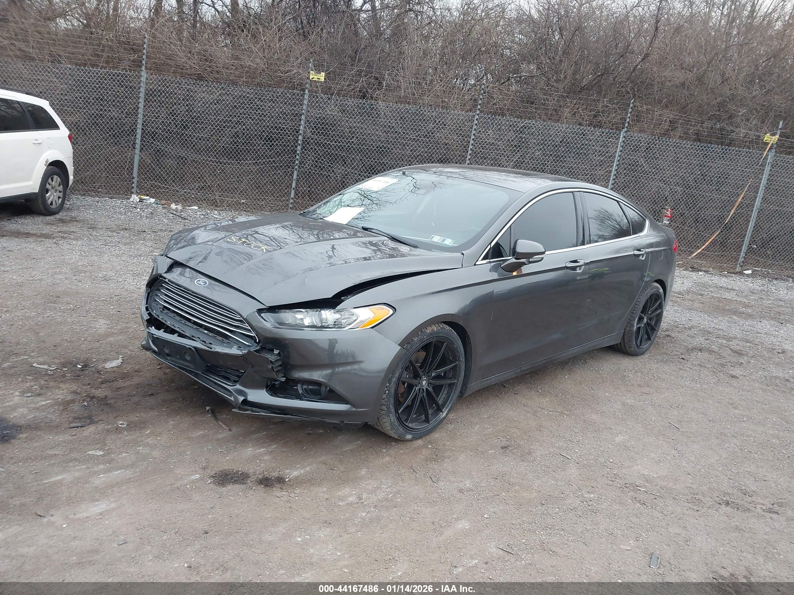 FORD FUSION image 2