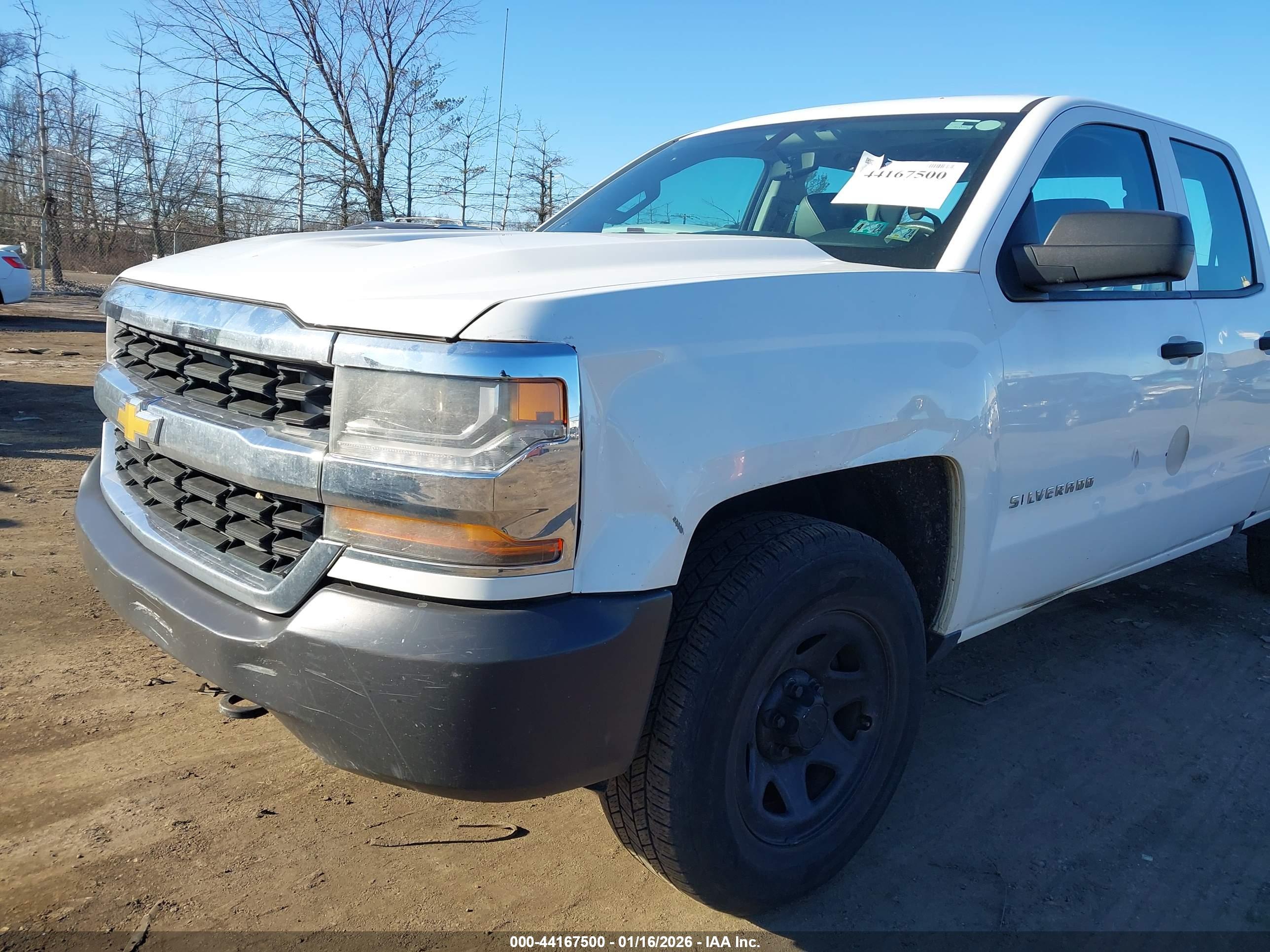 CHEVROLET SILVERADO image 6