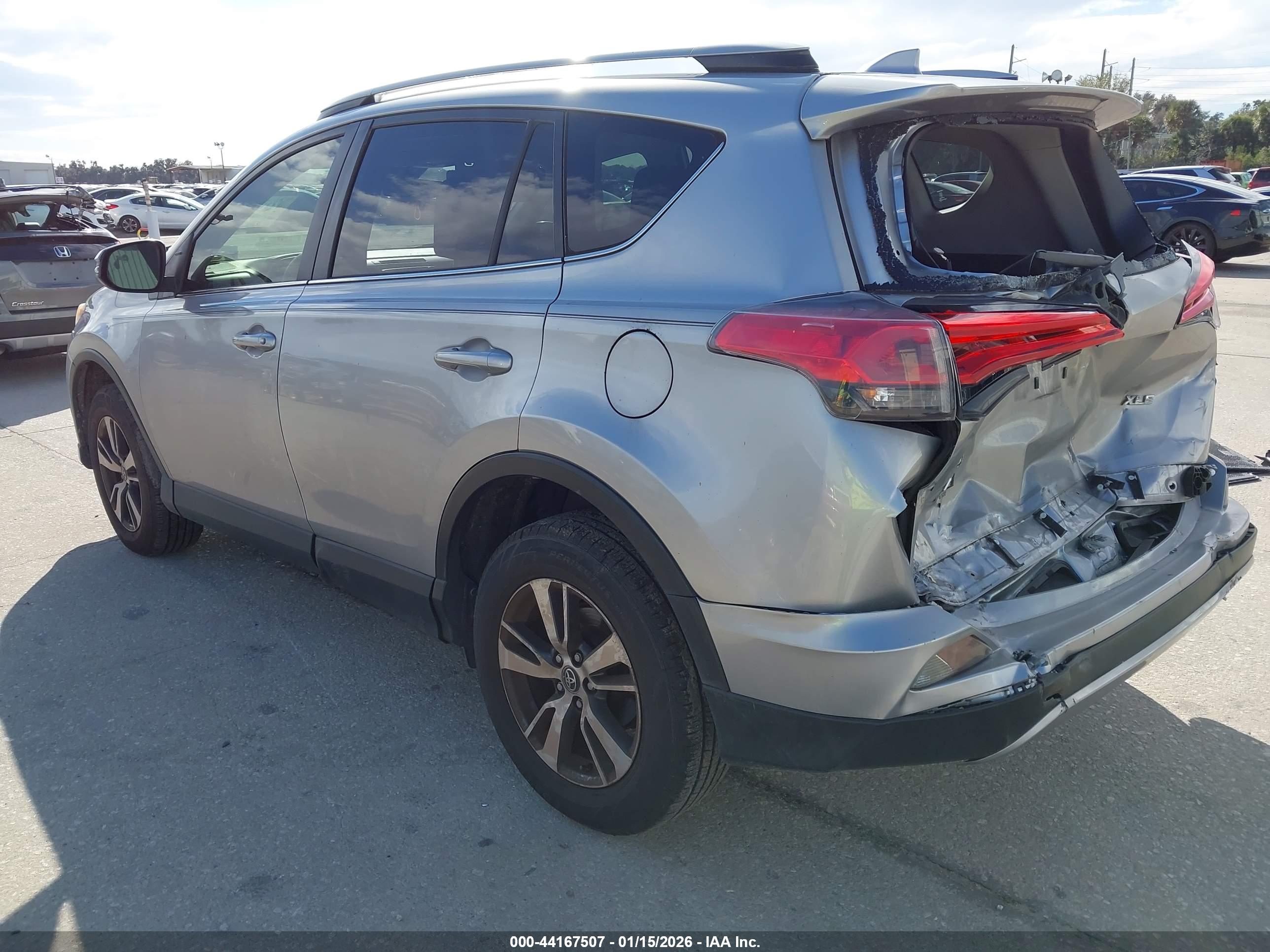 TOYOTA RAV4 image 3