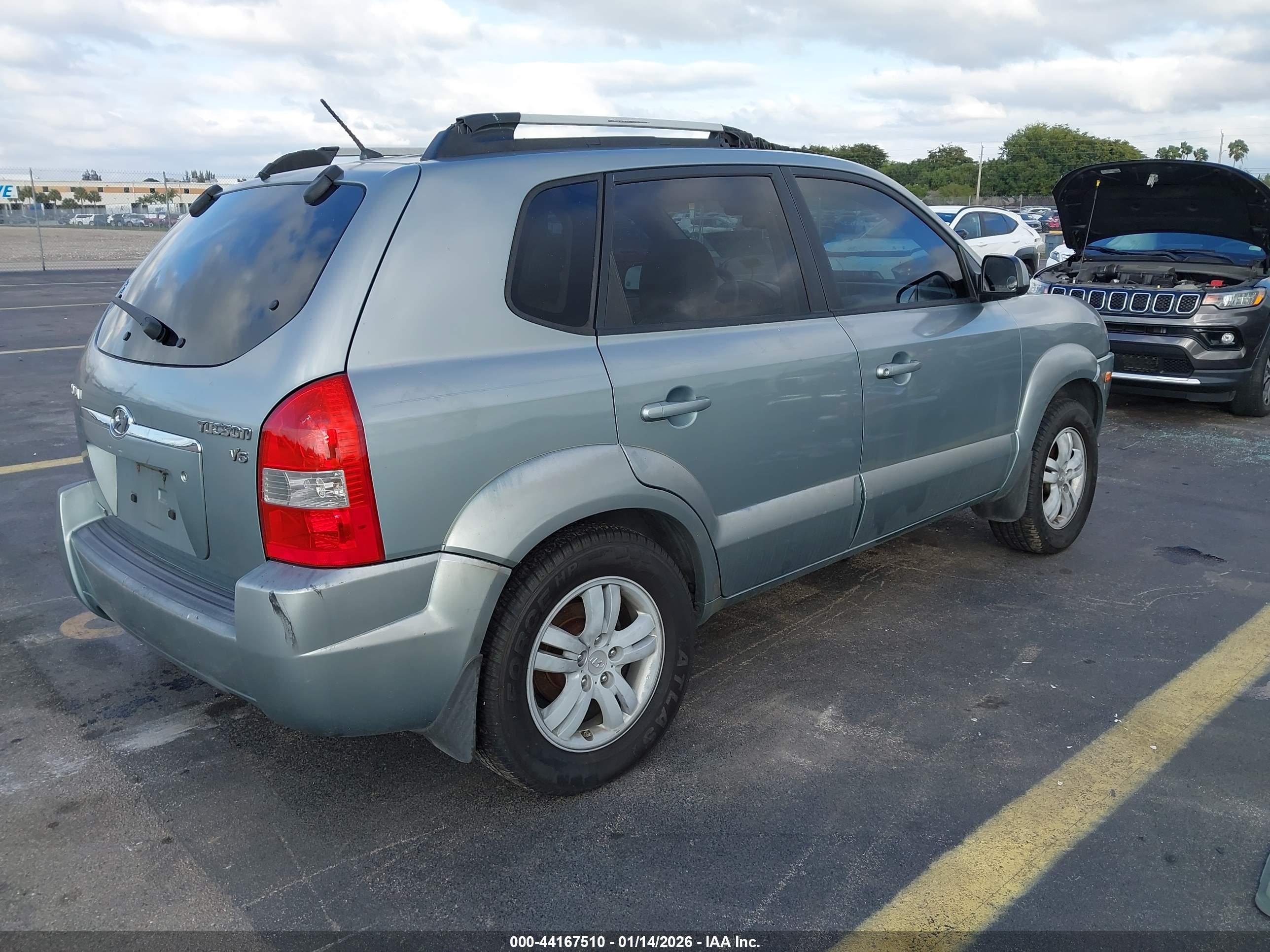 HYUNDAI TUCSON image 4