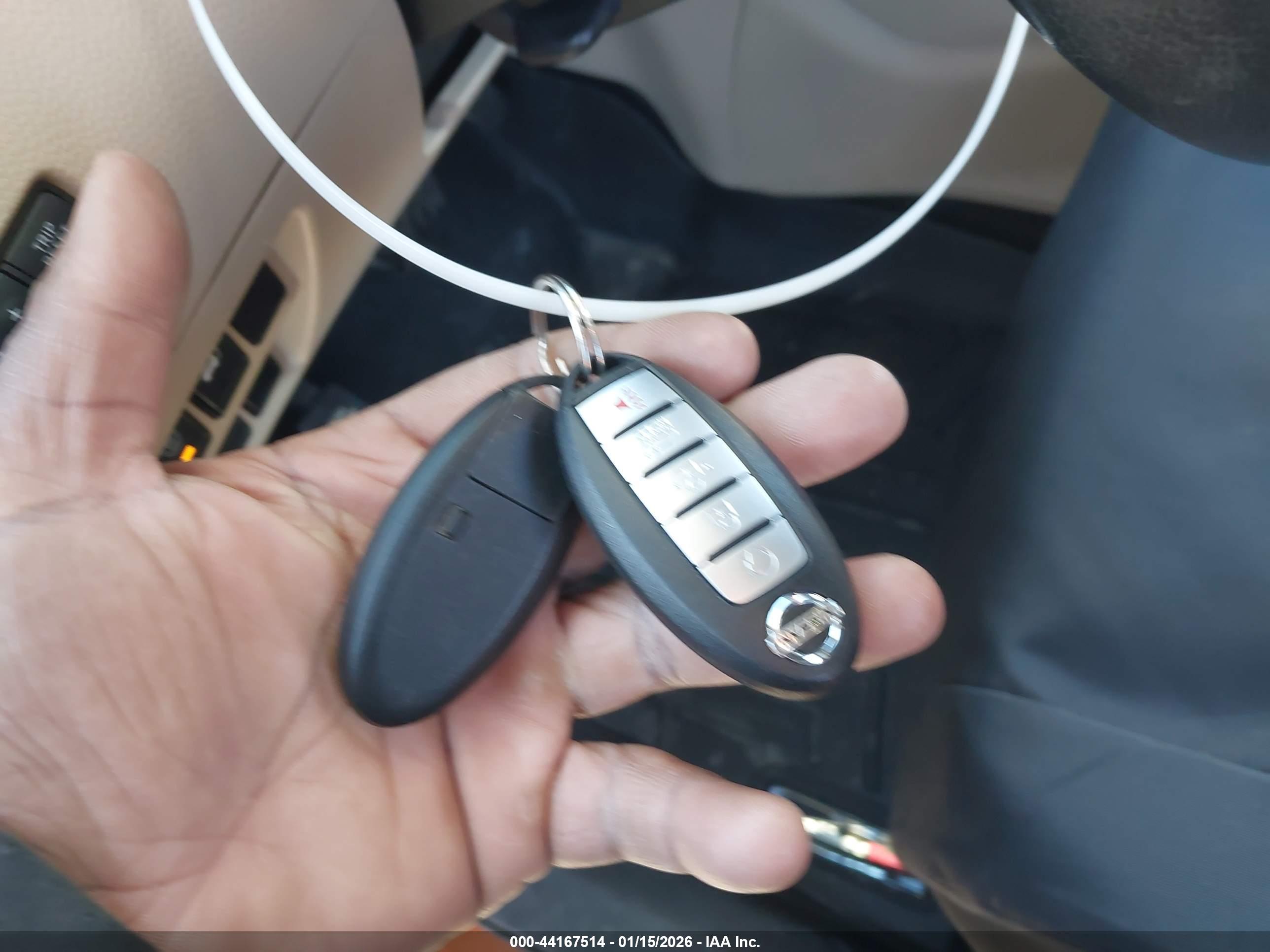 NISSAN ROGUE image 11