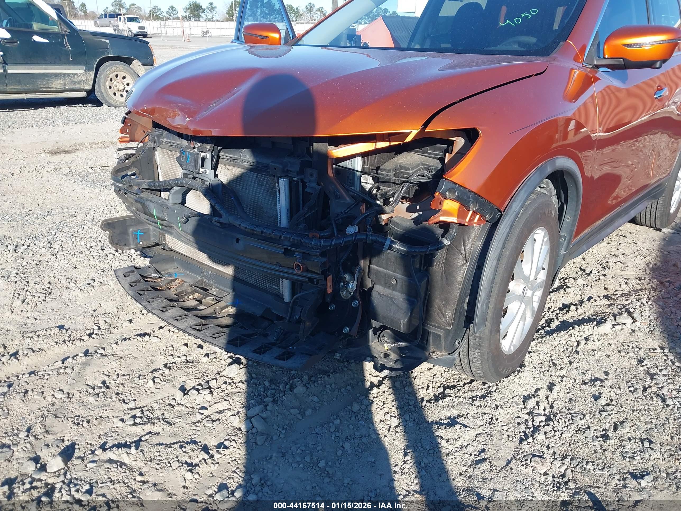 NISSAN ROGUE image 6