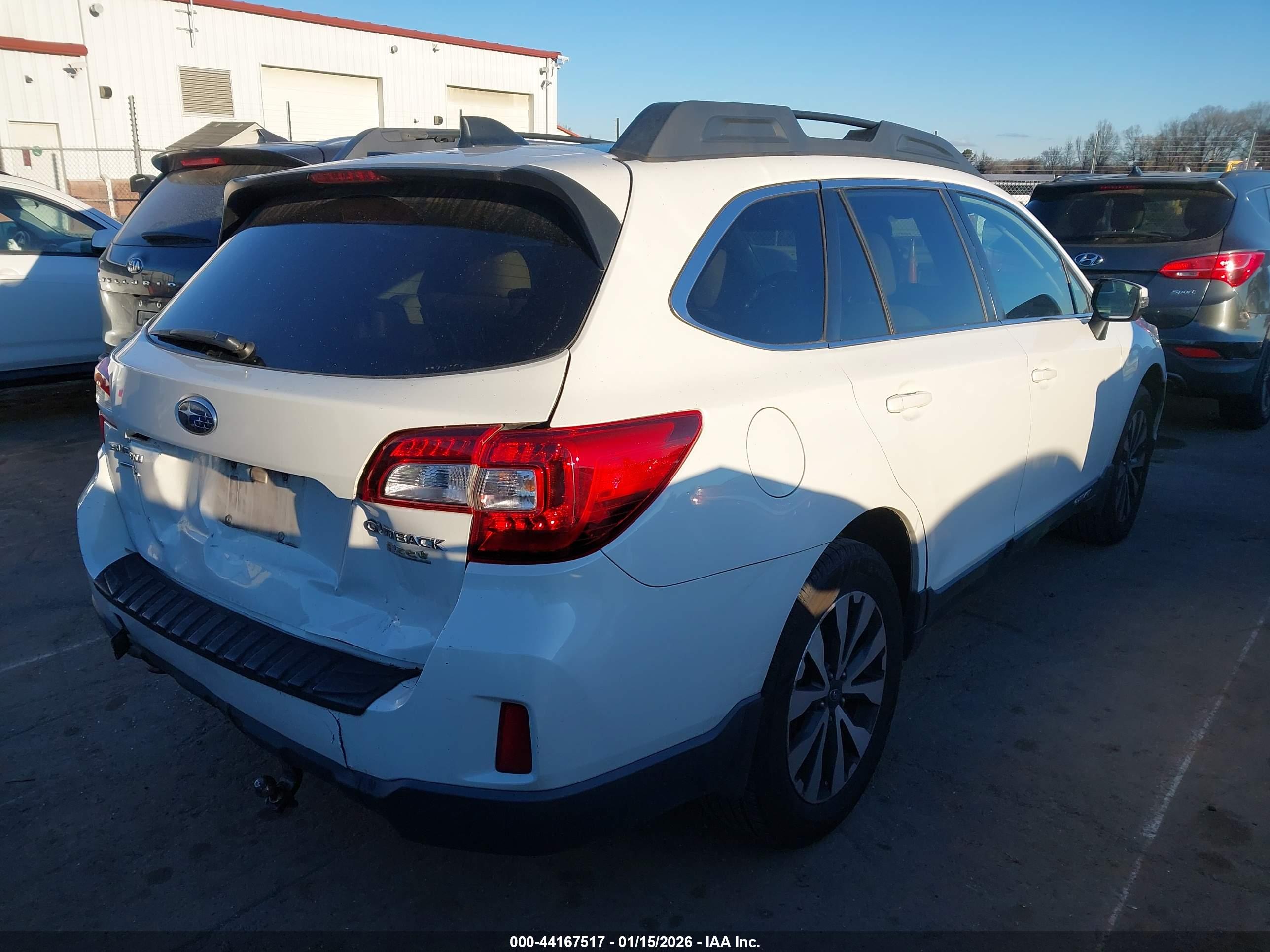 SUBARU OUTBACK image 4