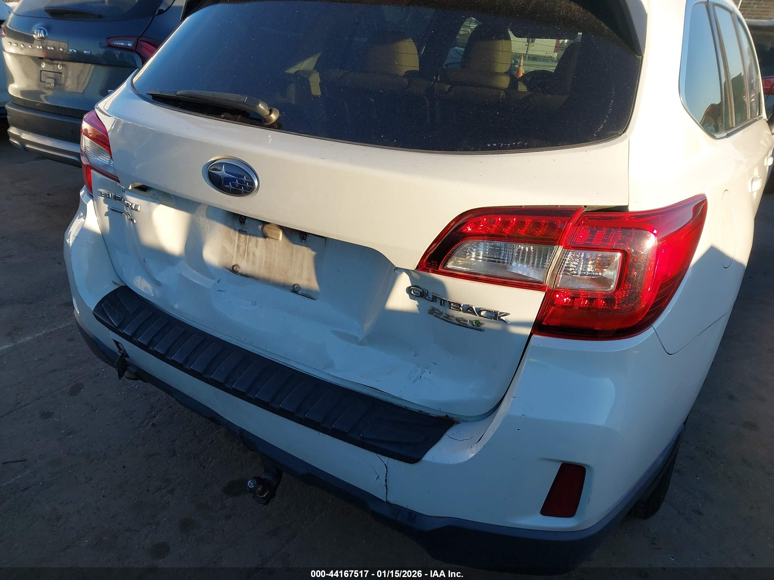 SUBARU OUTBACK image 6