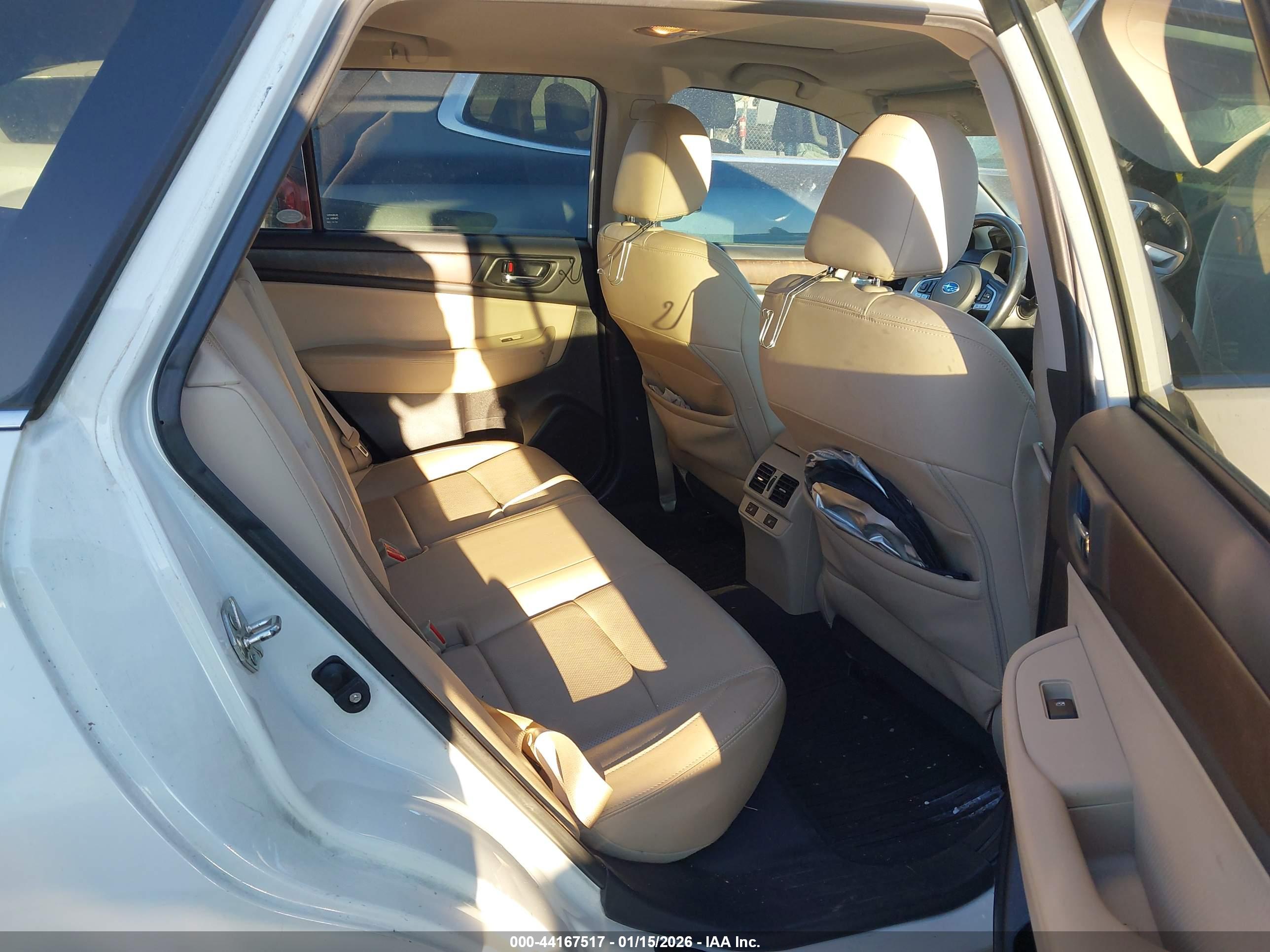 SUBARU OUTBACK image 8