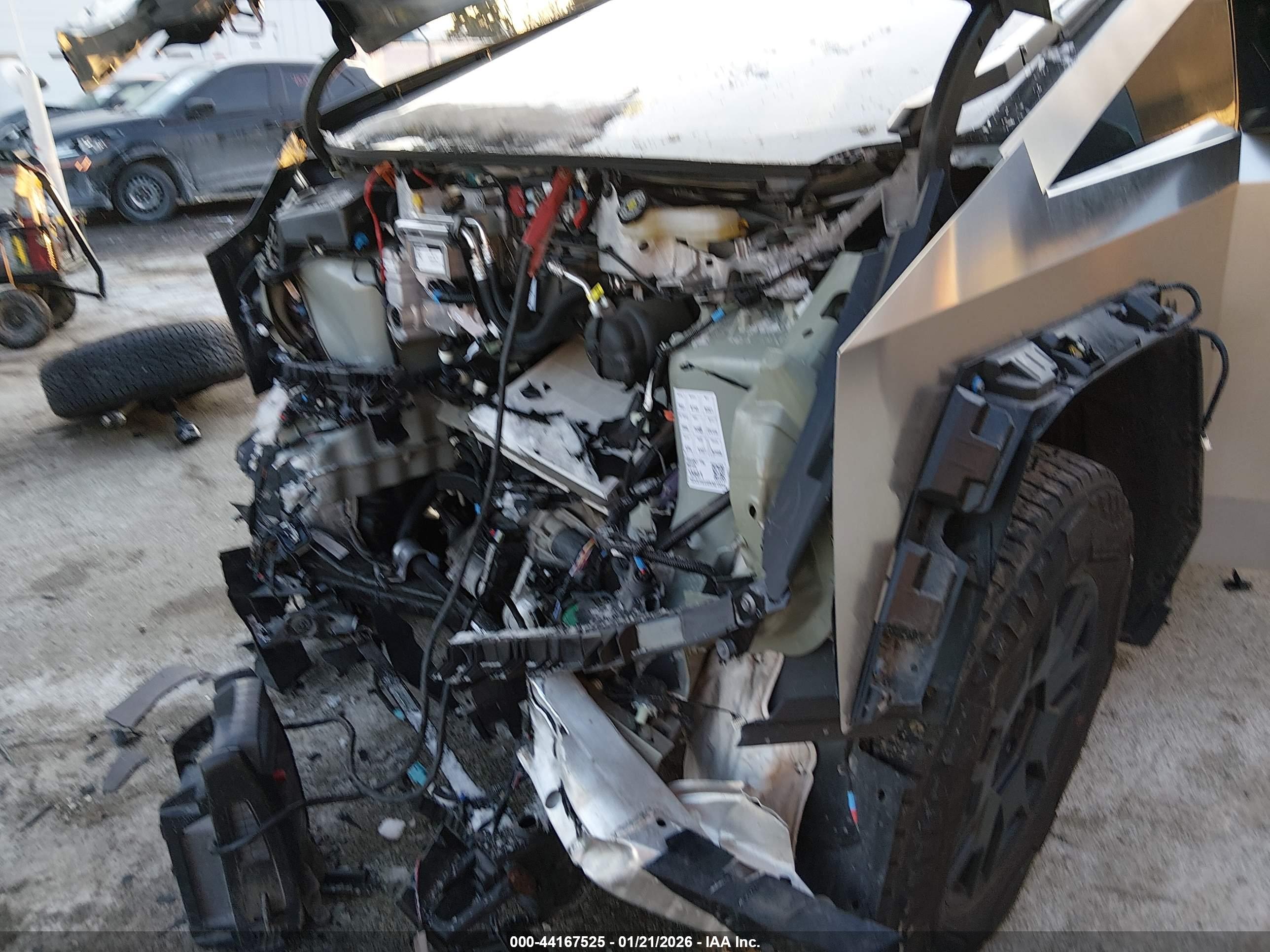 TESLA CYBERTRUCK image 6