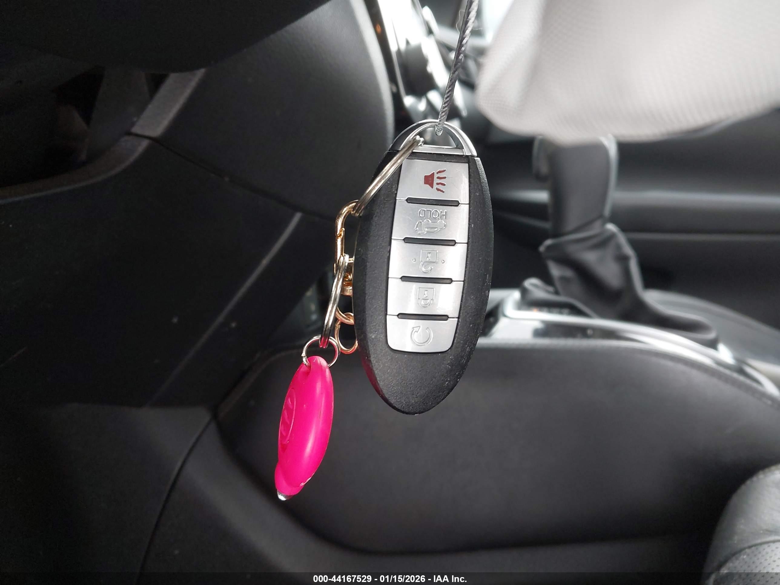 NISSAN ROGUE image 11