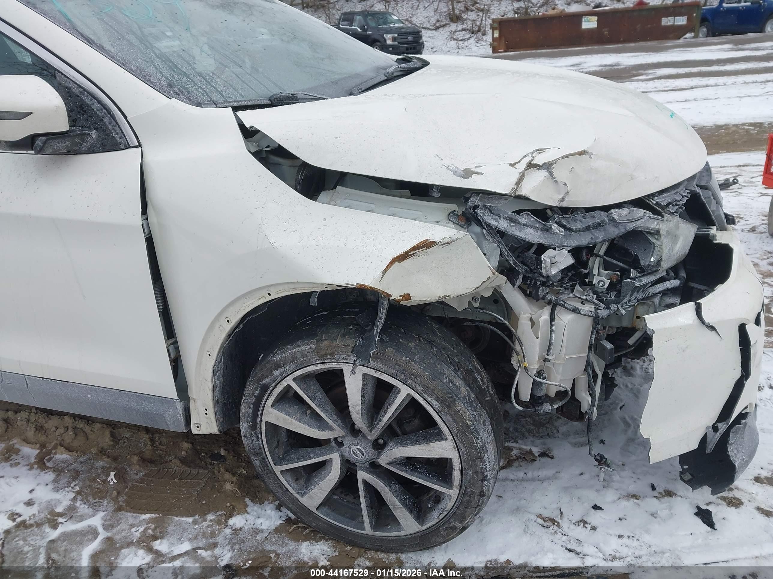 NISSAN ROGUE image 6