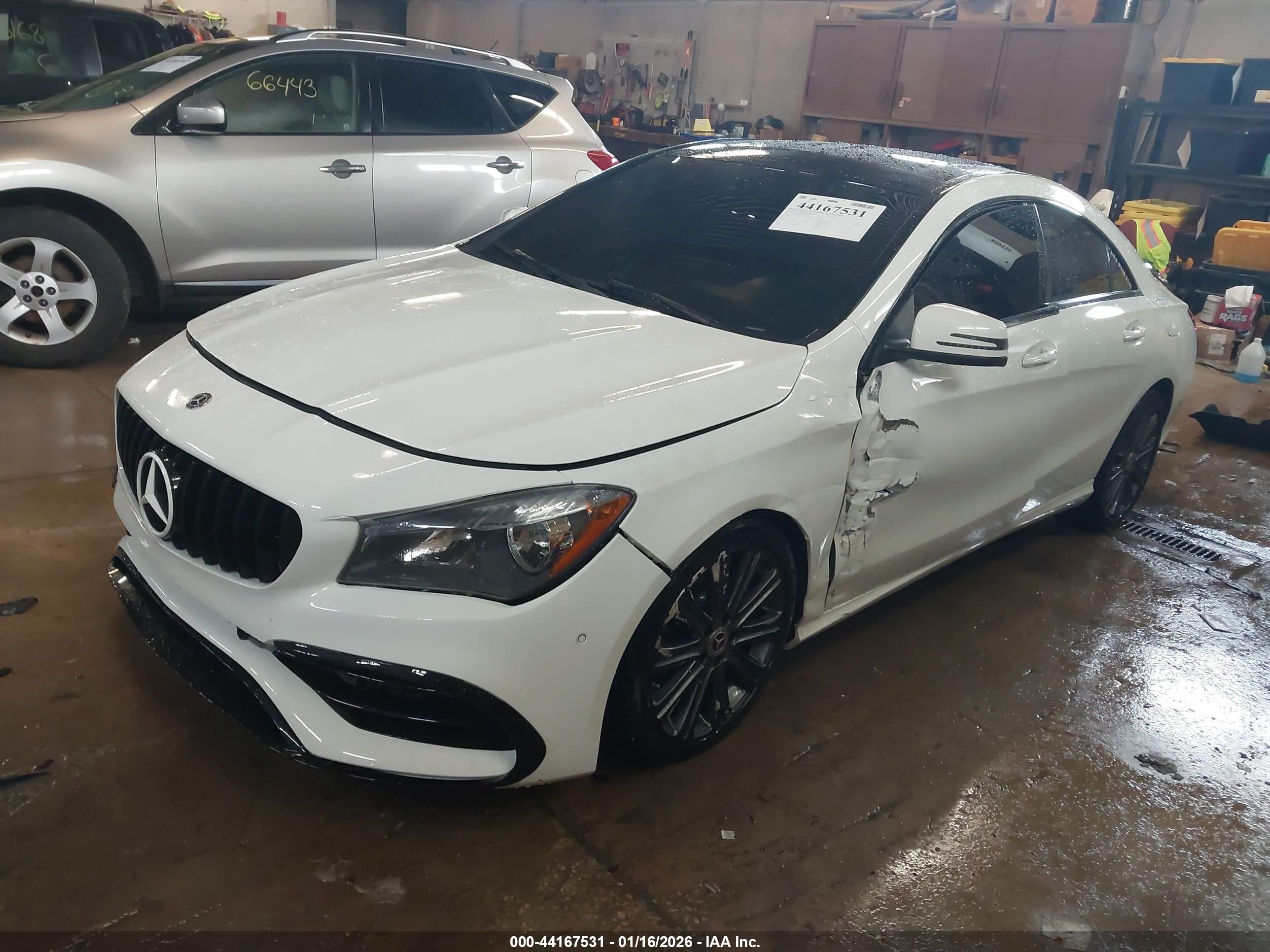 MERCEDES-BENZ CLA image 2