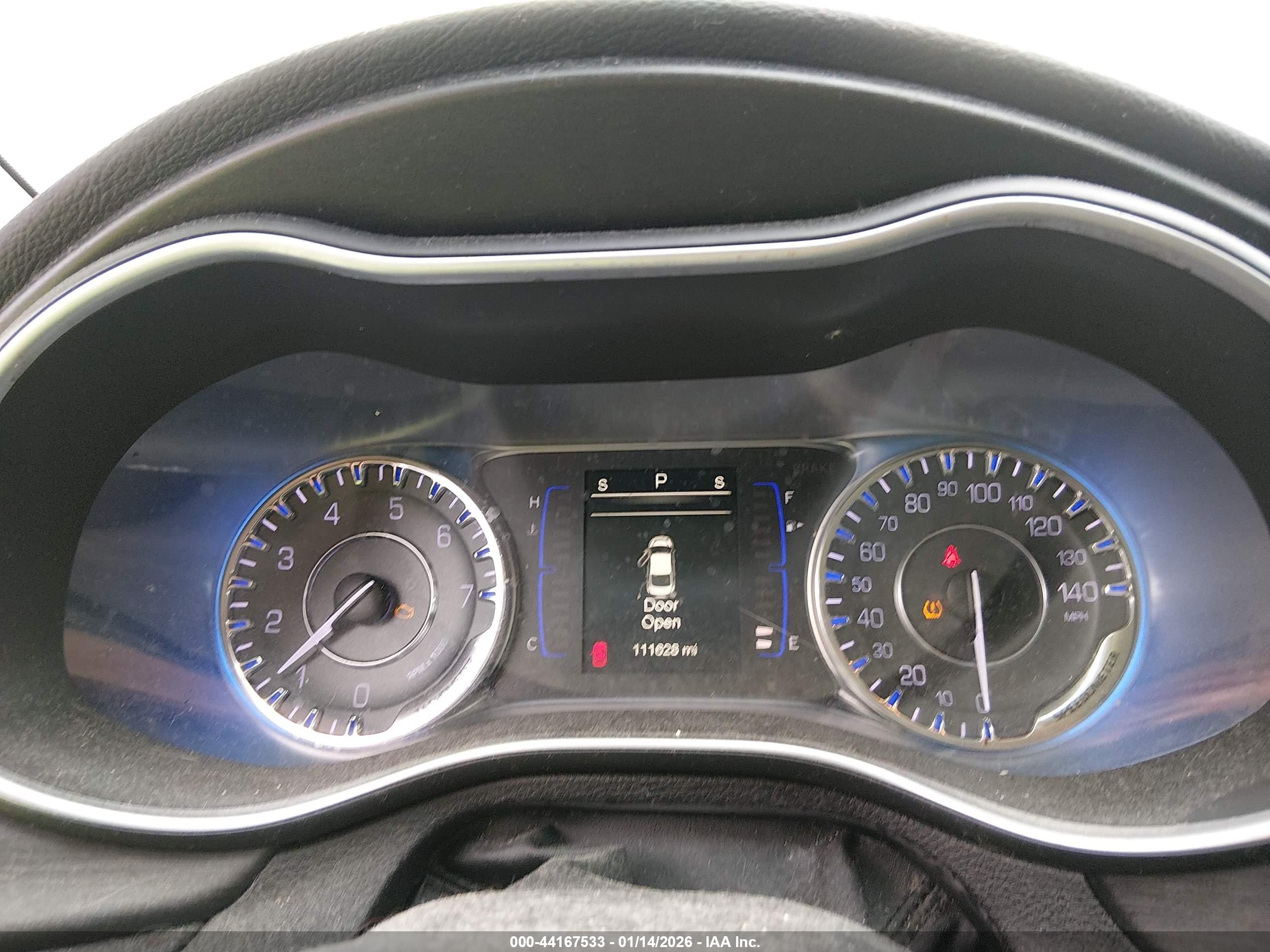 CHRYSLER 200 image 7
