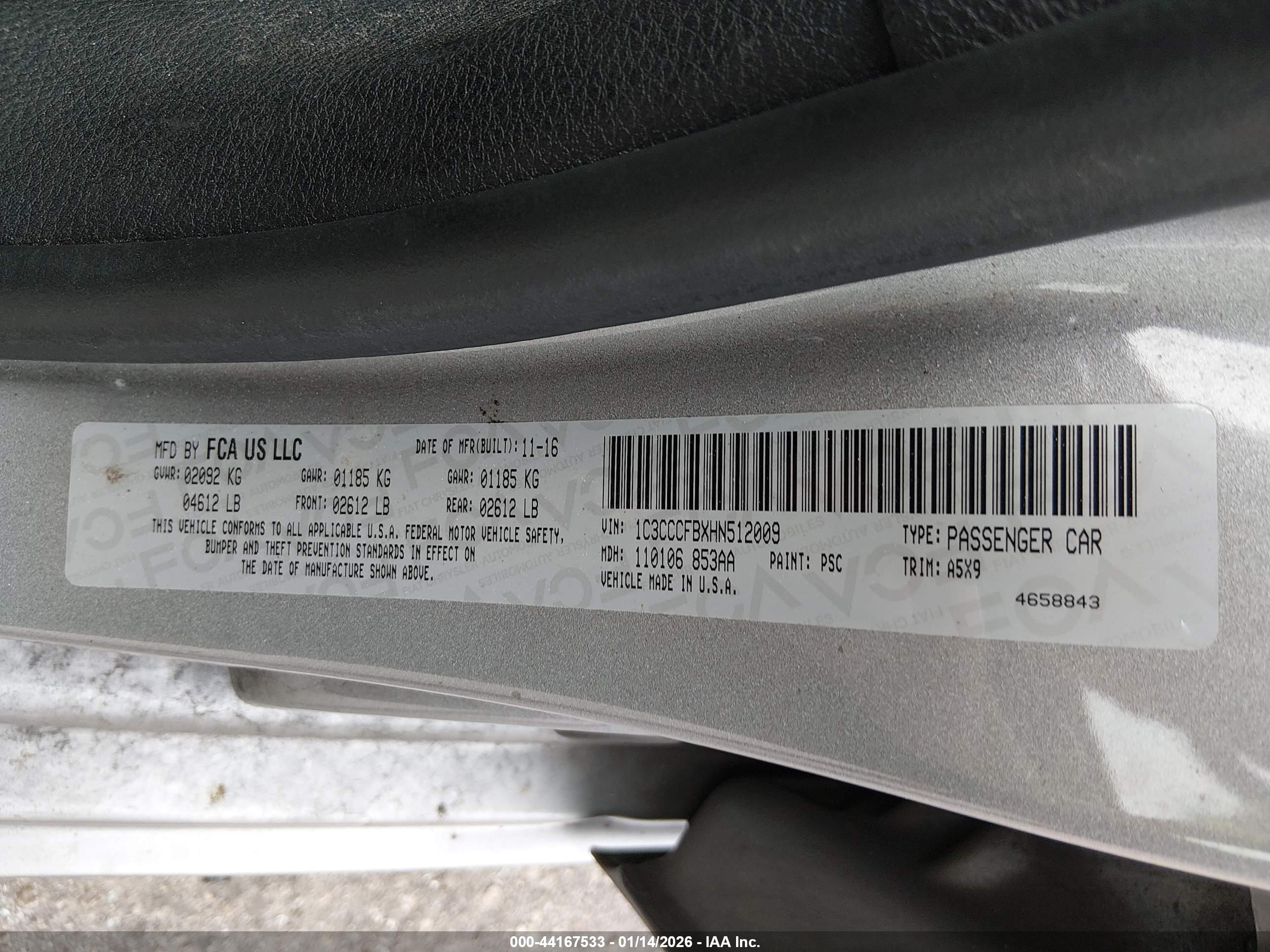 CHRYSLER 200 image 9