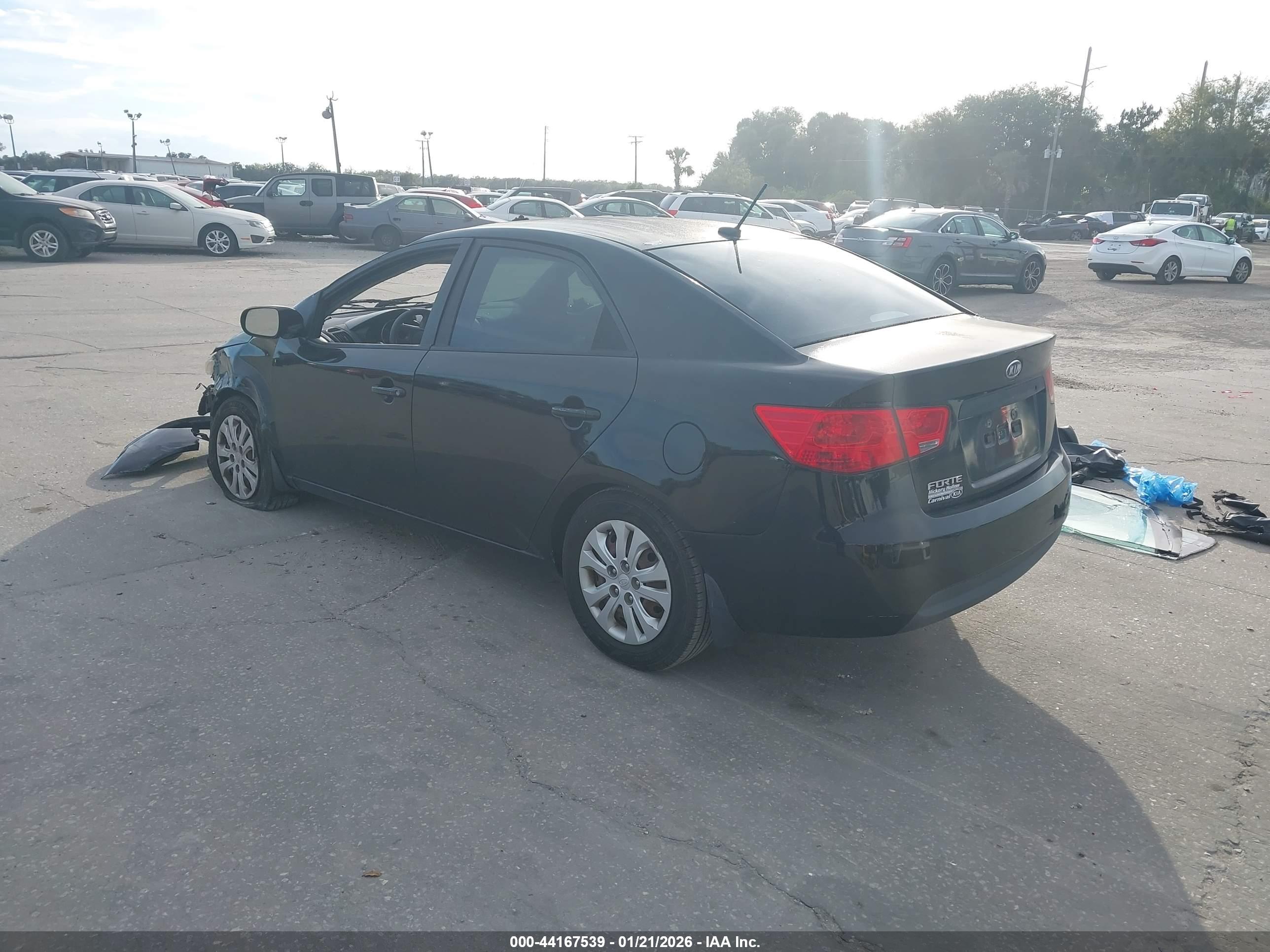 KIA FORTE image 3
