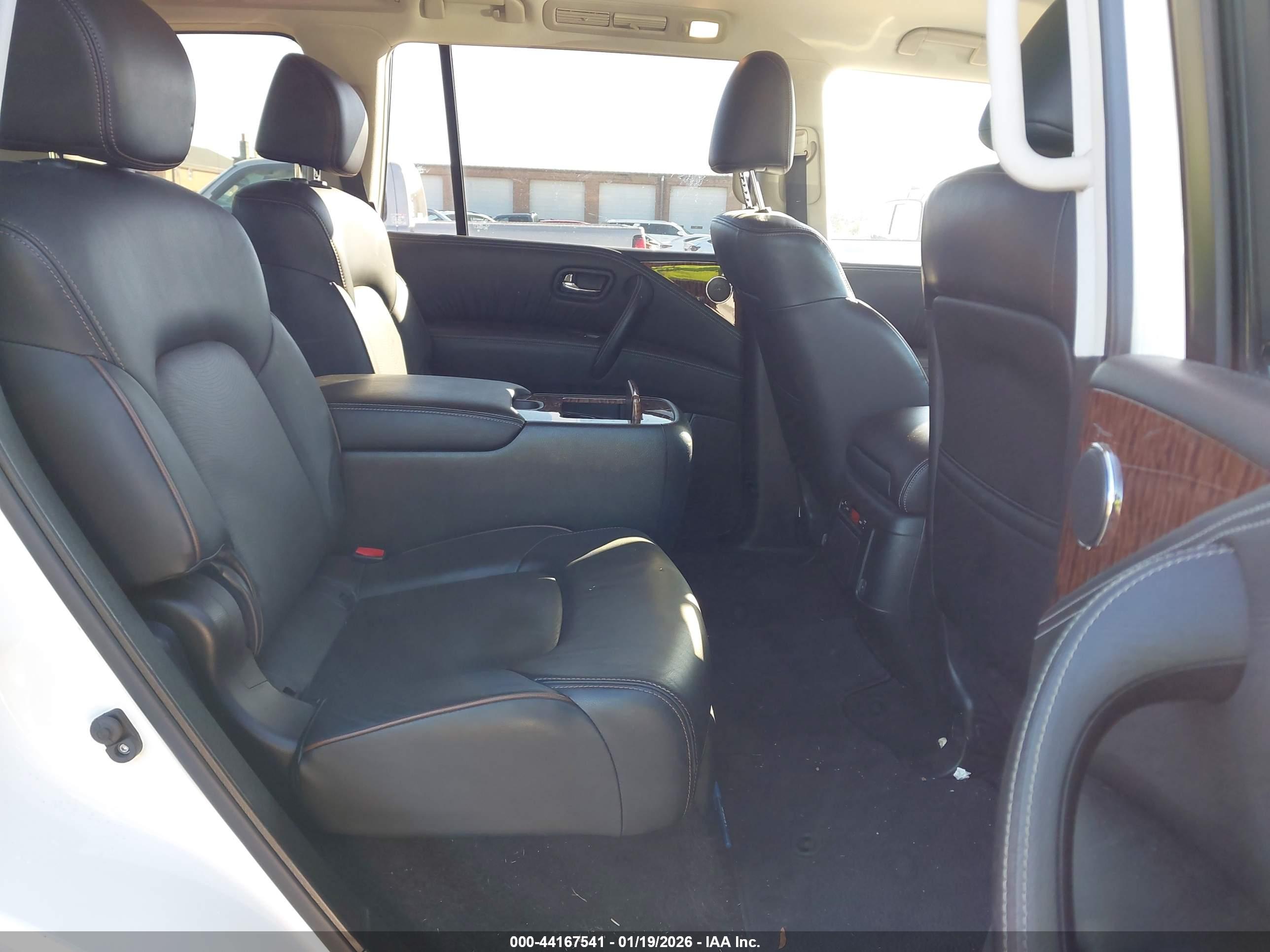NISSAN ARMADA image 8