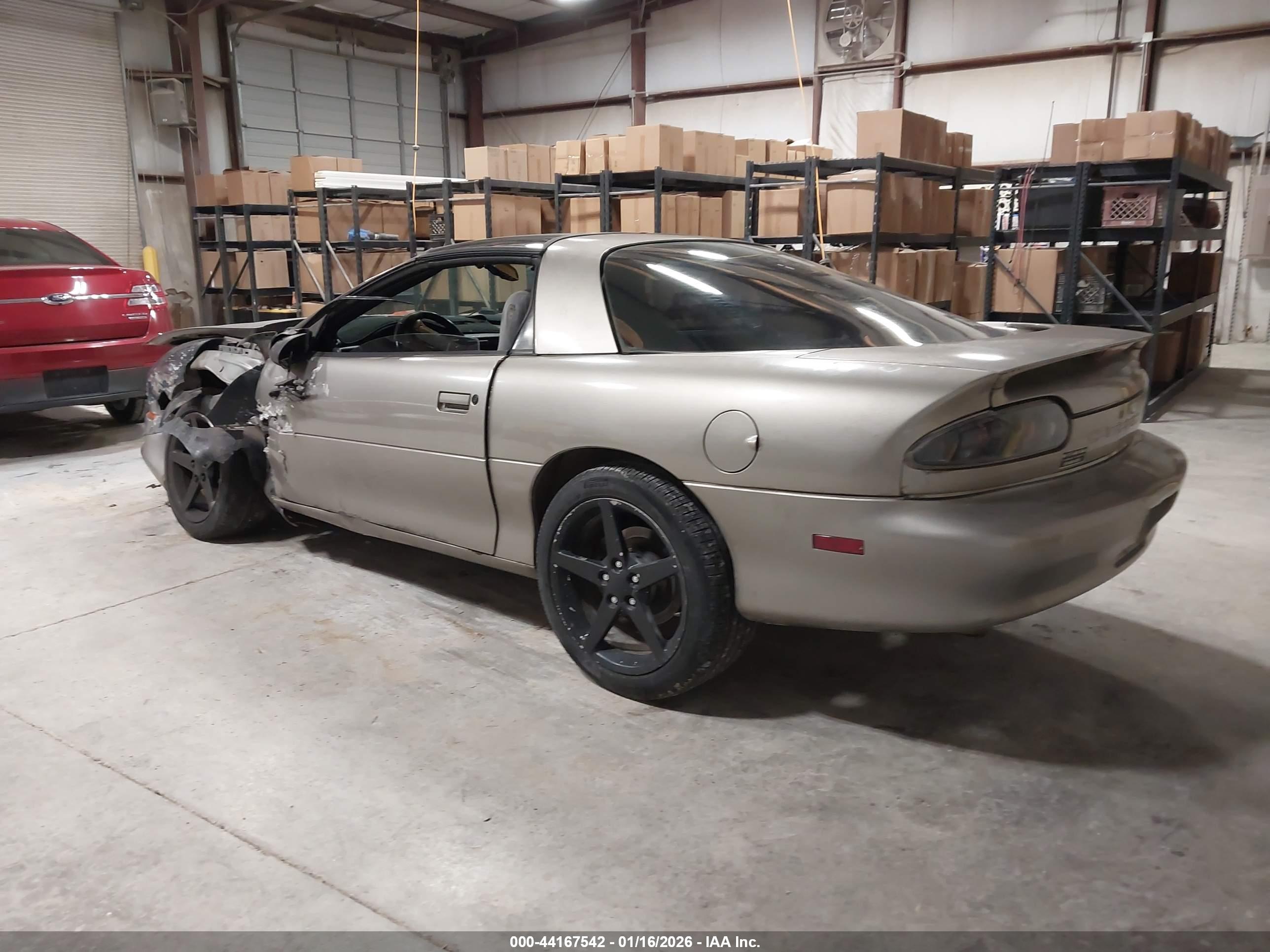CHEVROLET CAMARO image 3