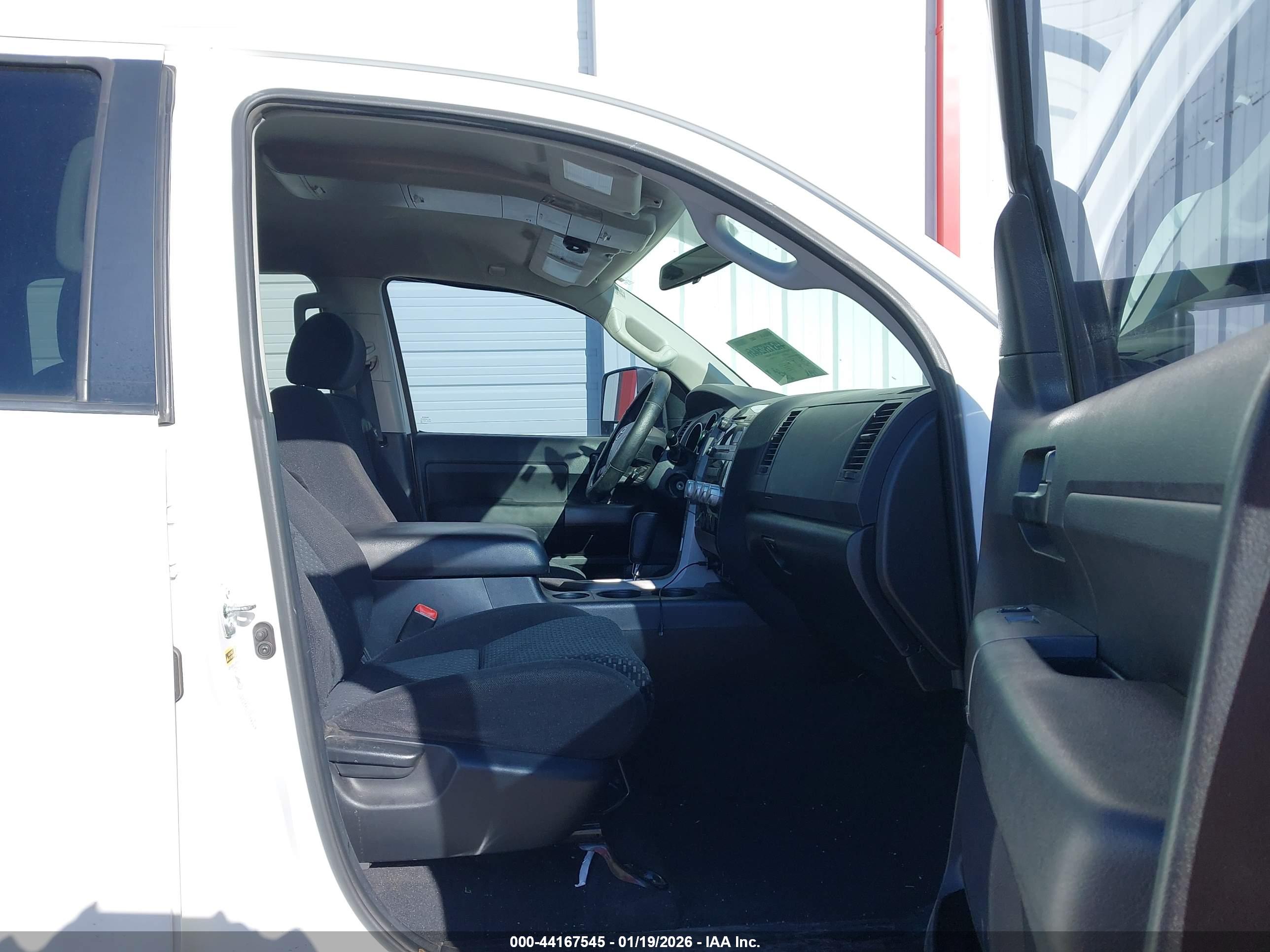 TOYOTA TUNDRA image 5