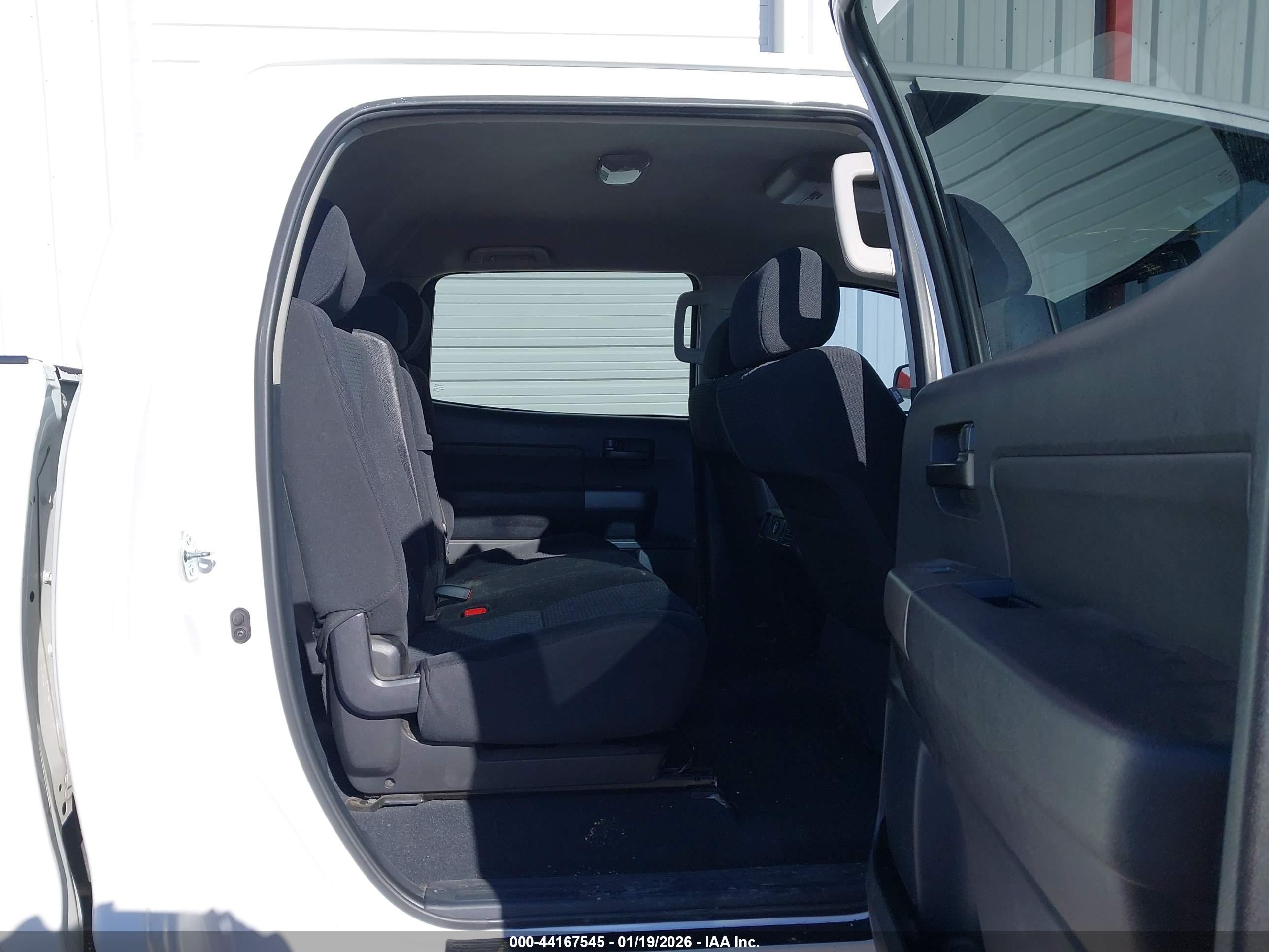 TOYOTA TUNDRA image 8