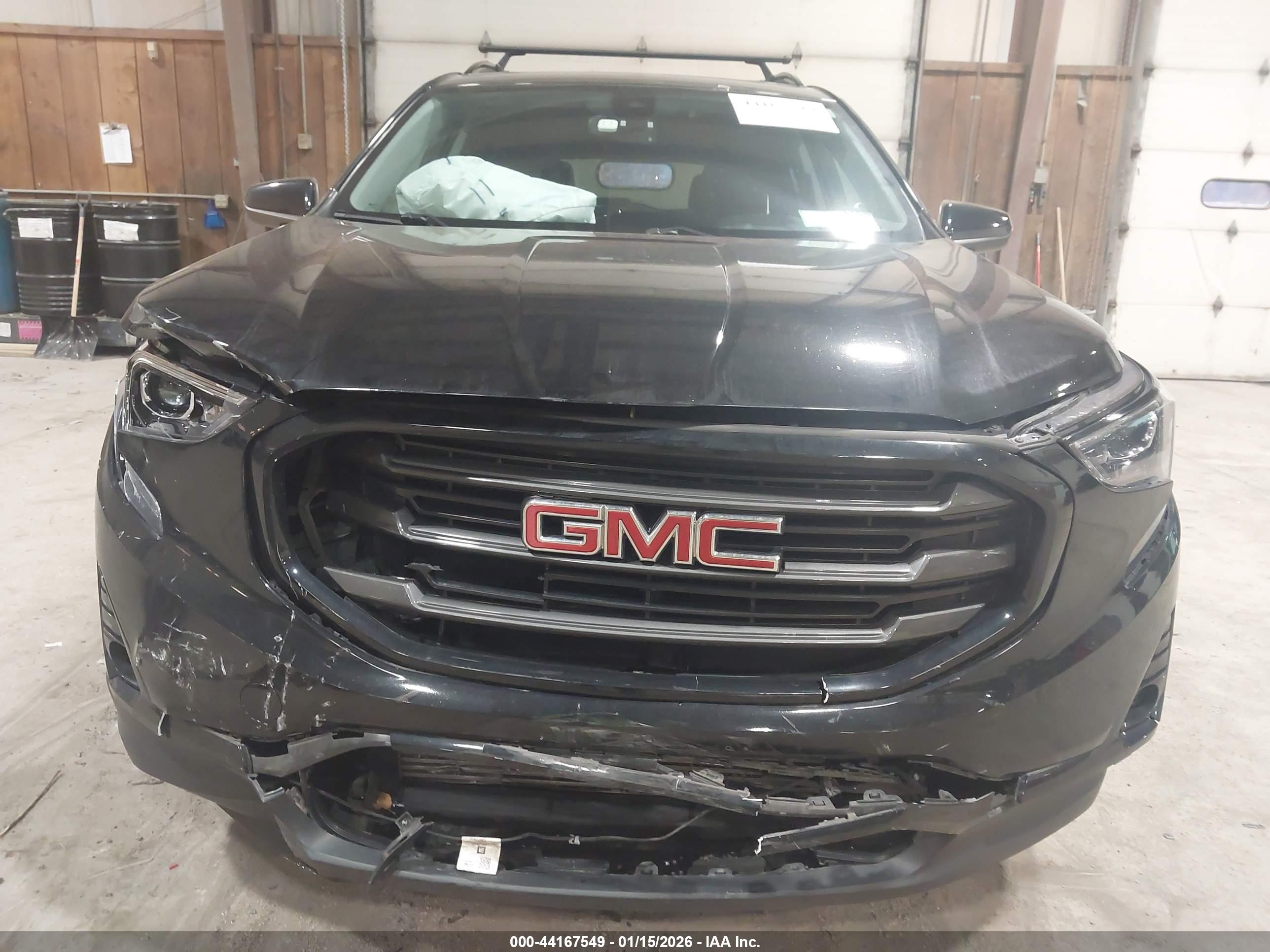 GMC TERRAIN image 6