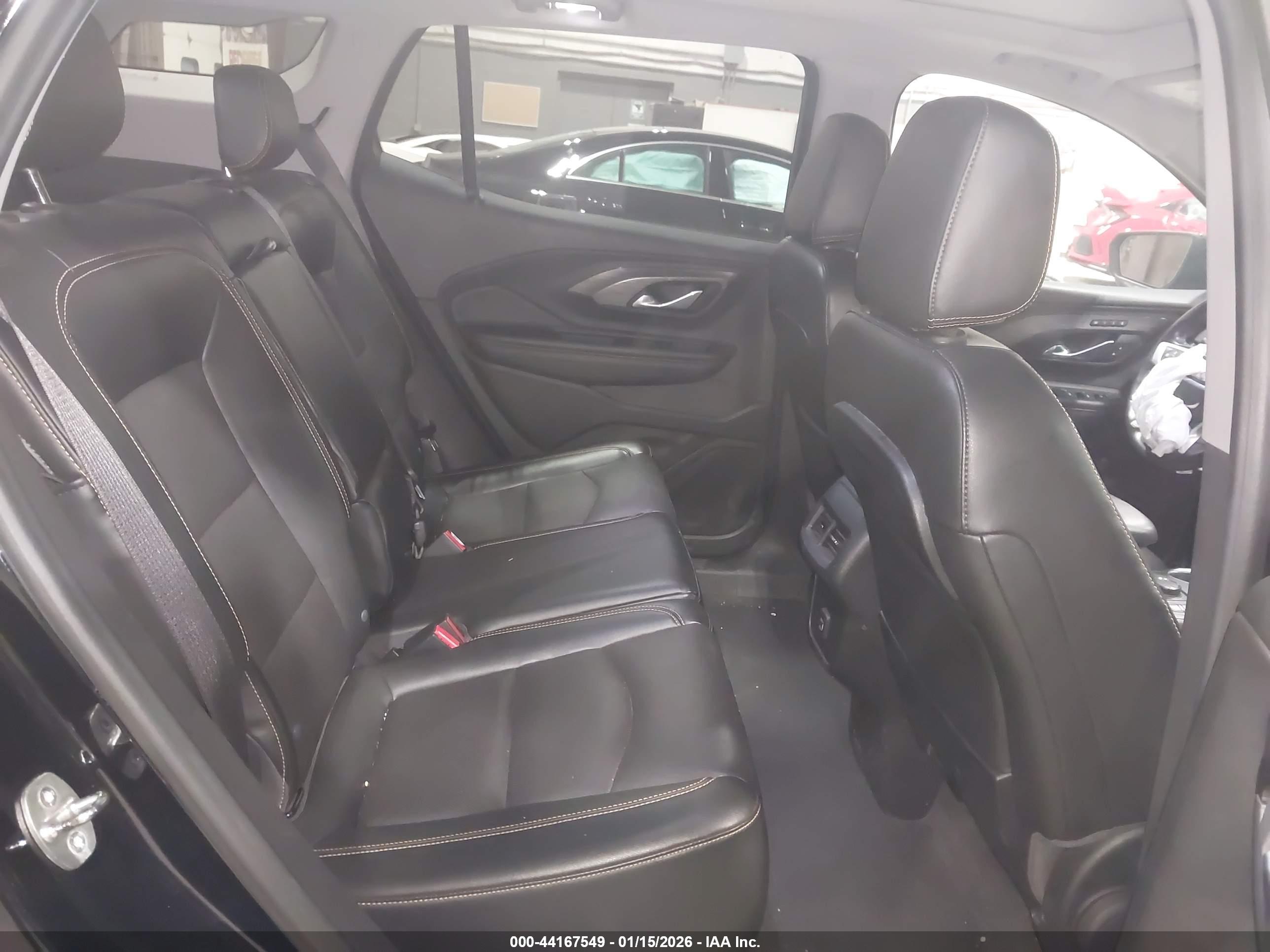 GMC TERRAIN image 8