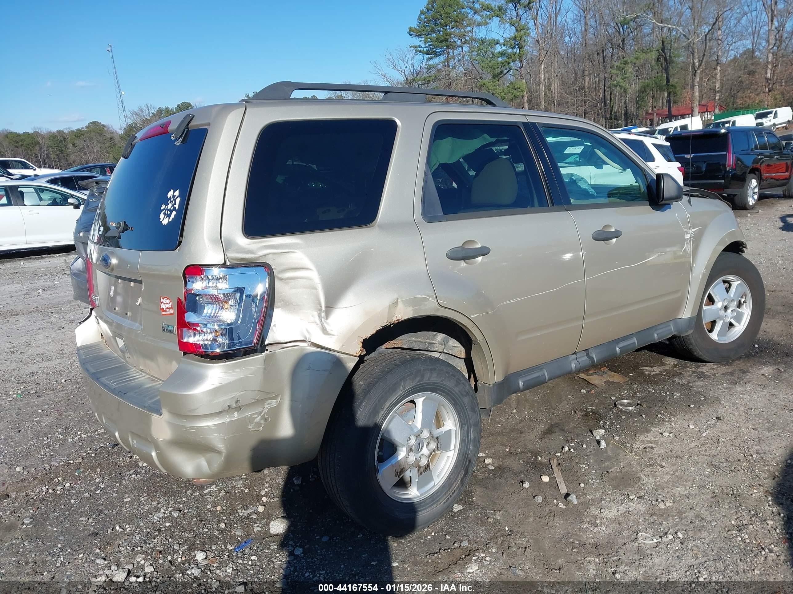 FORD ESCAPE image 4