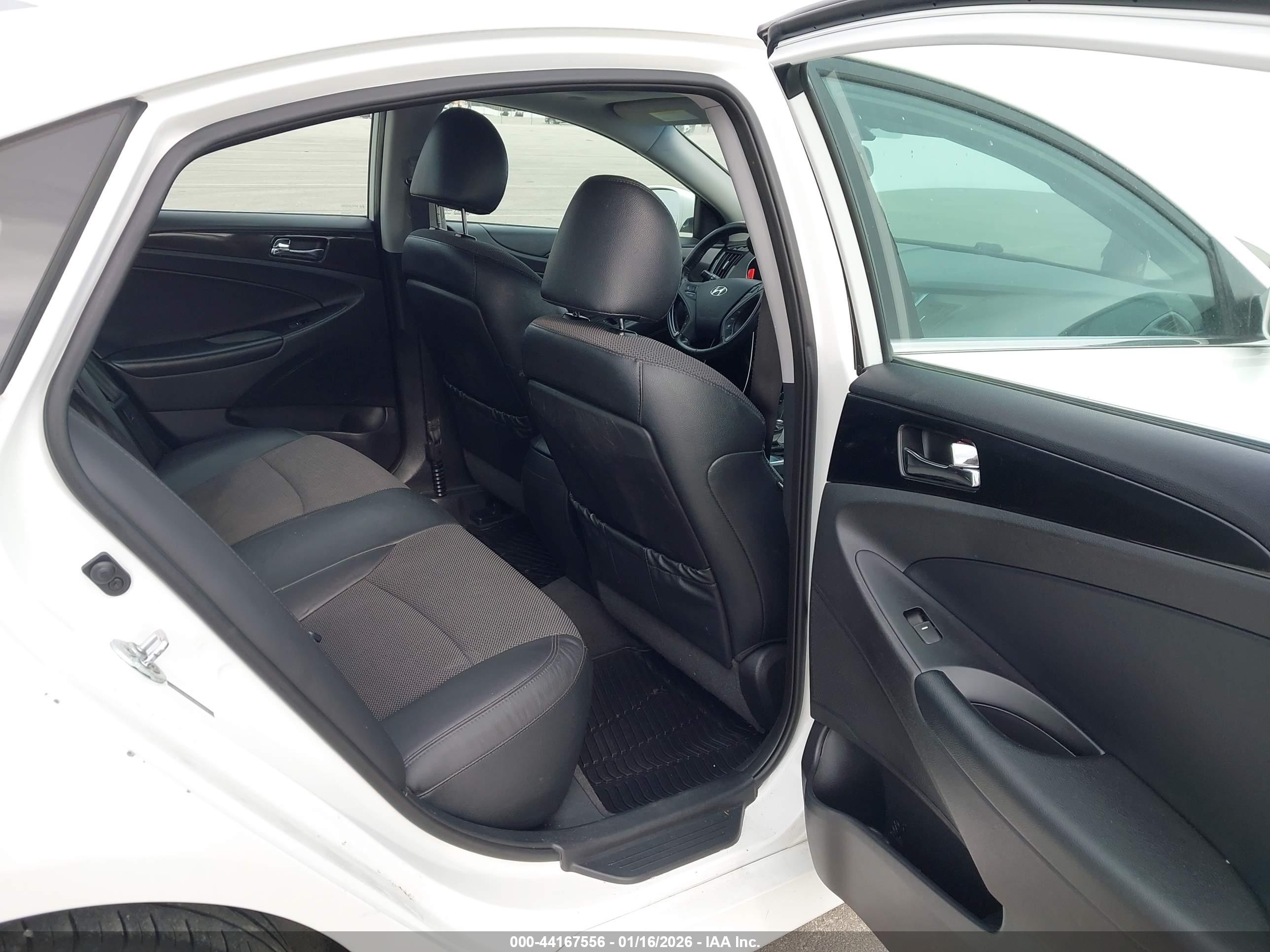 HYUNDAI SONATA image 8