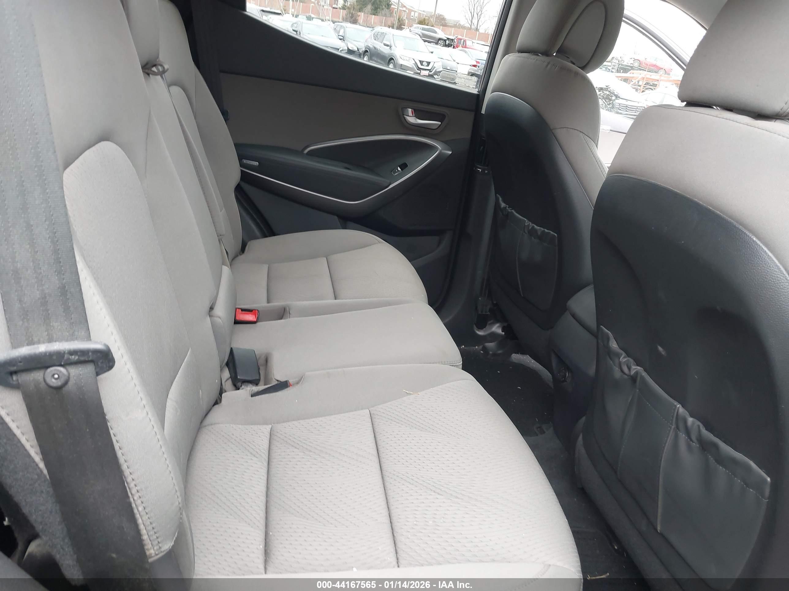 HYUNDAI SANTA image 8