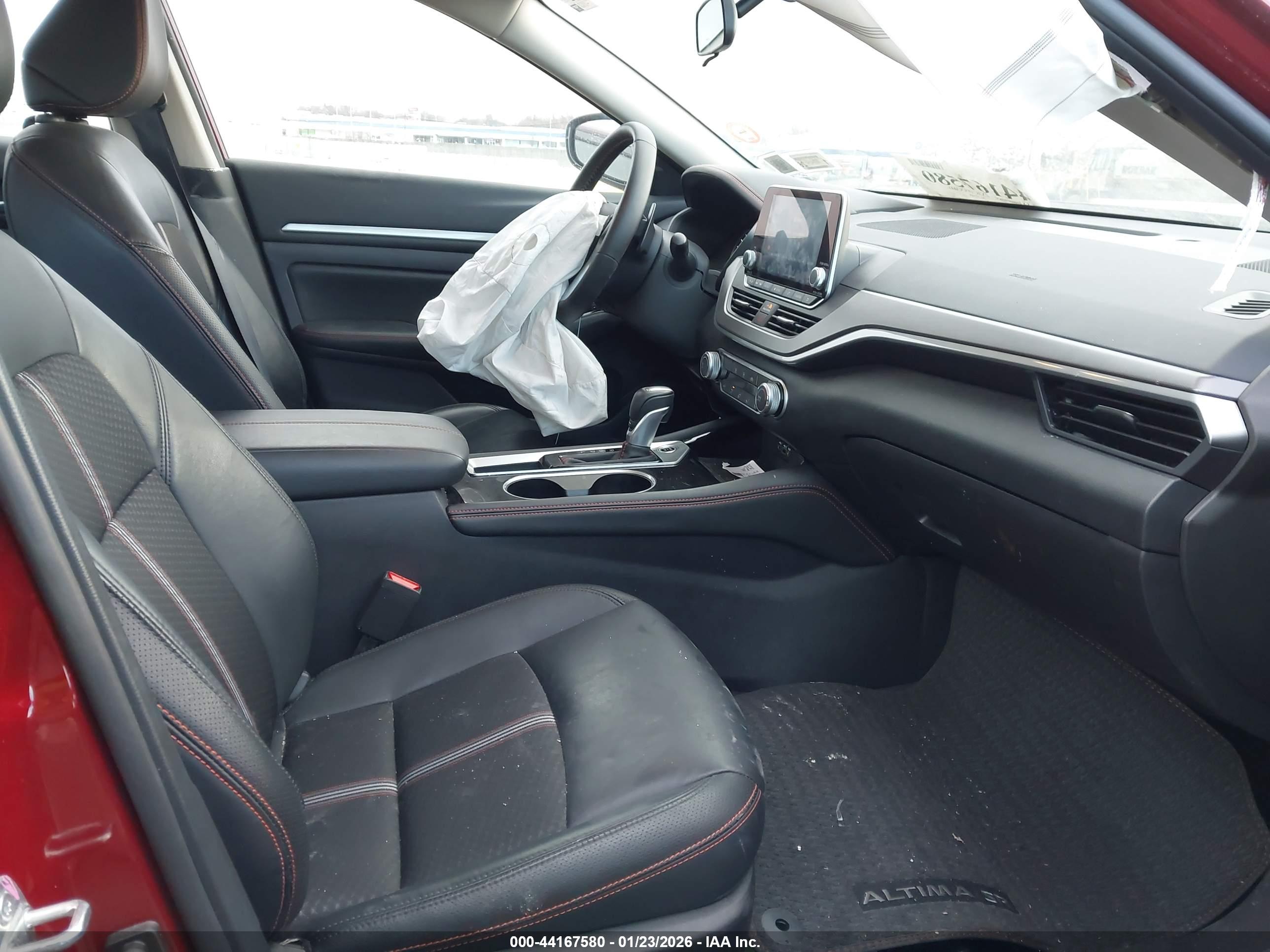 NISSAN ALTIMA image 5