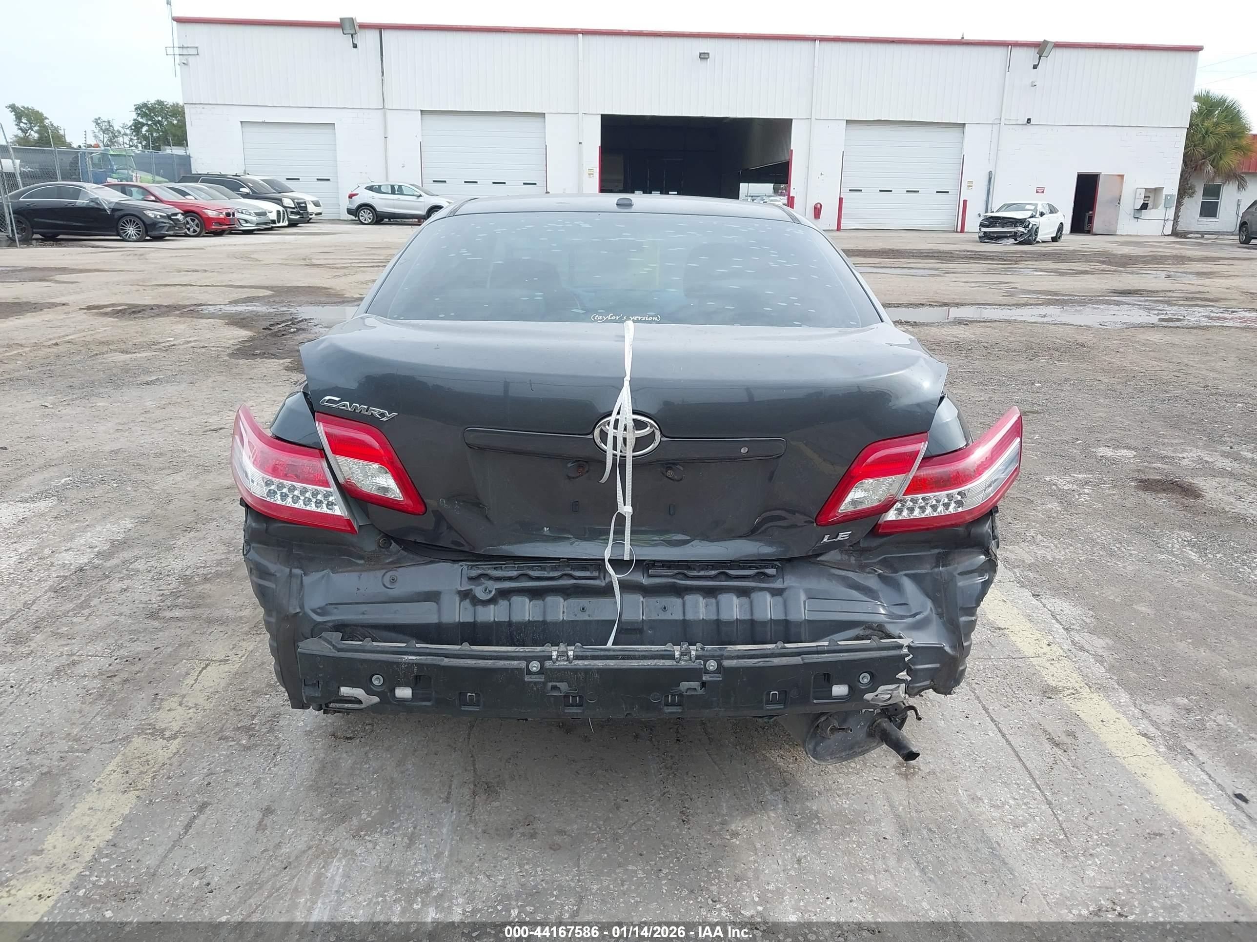 TOYOTA CAMRY image 6
