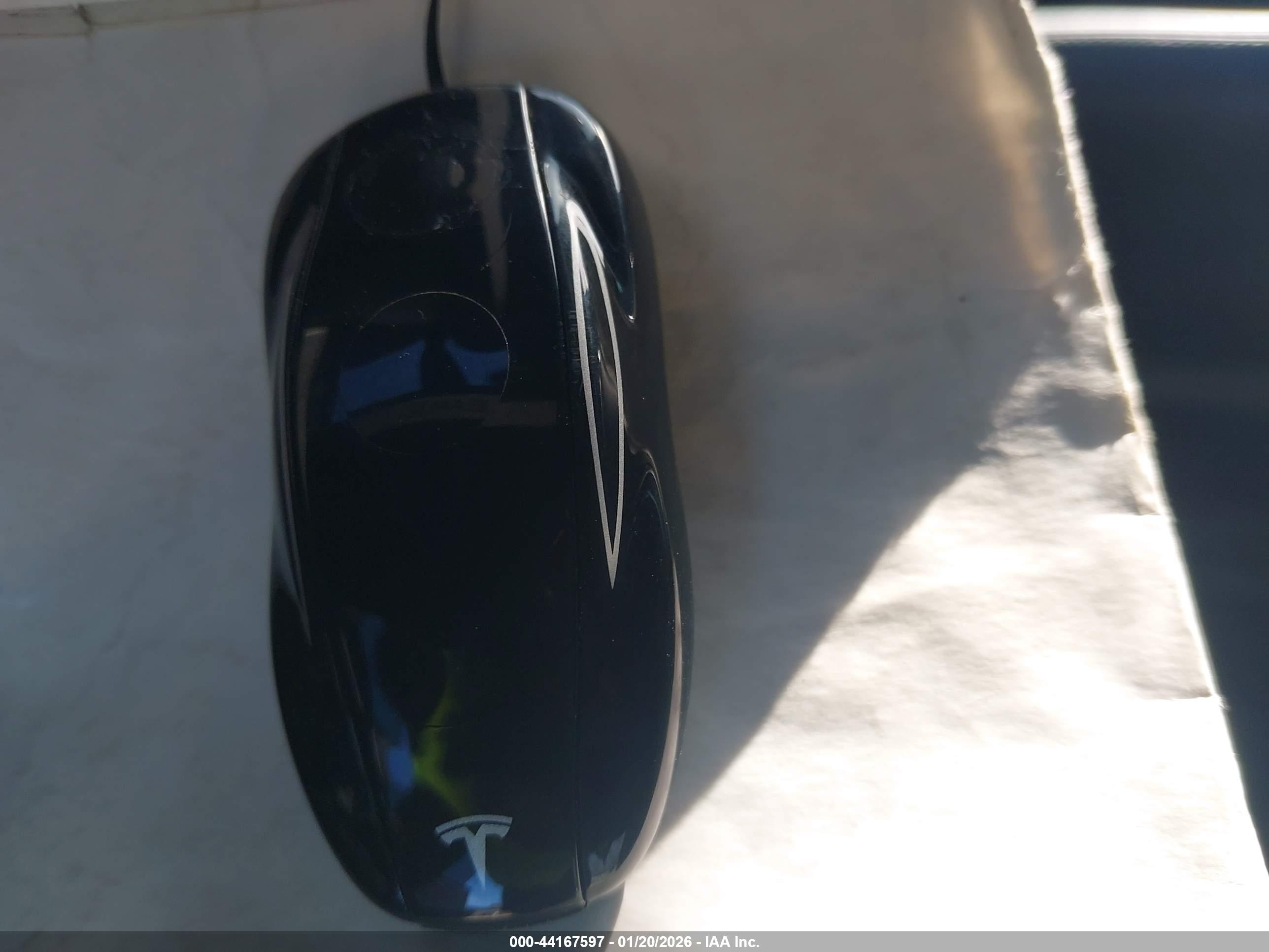 TESLA MODEL image 11