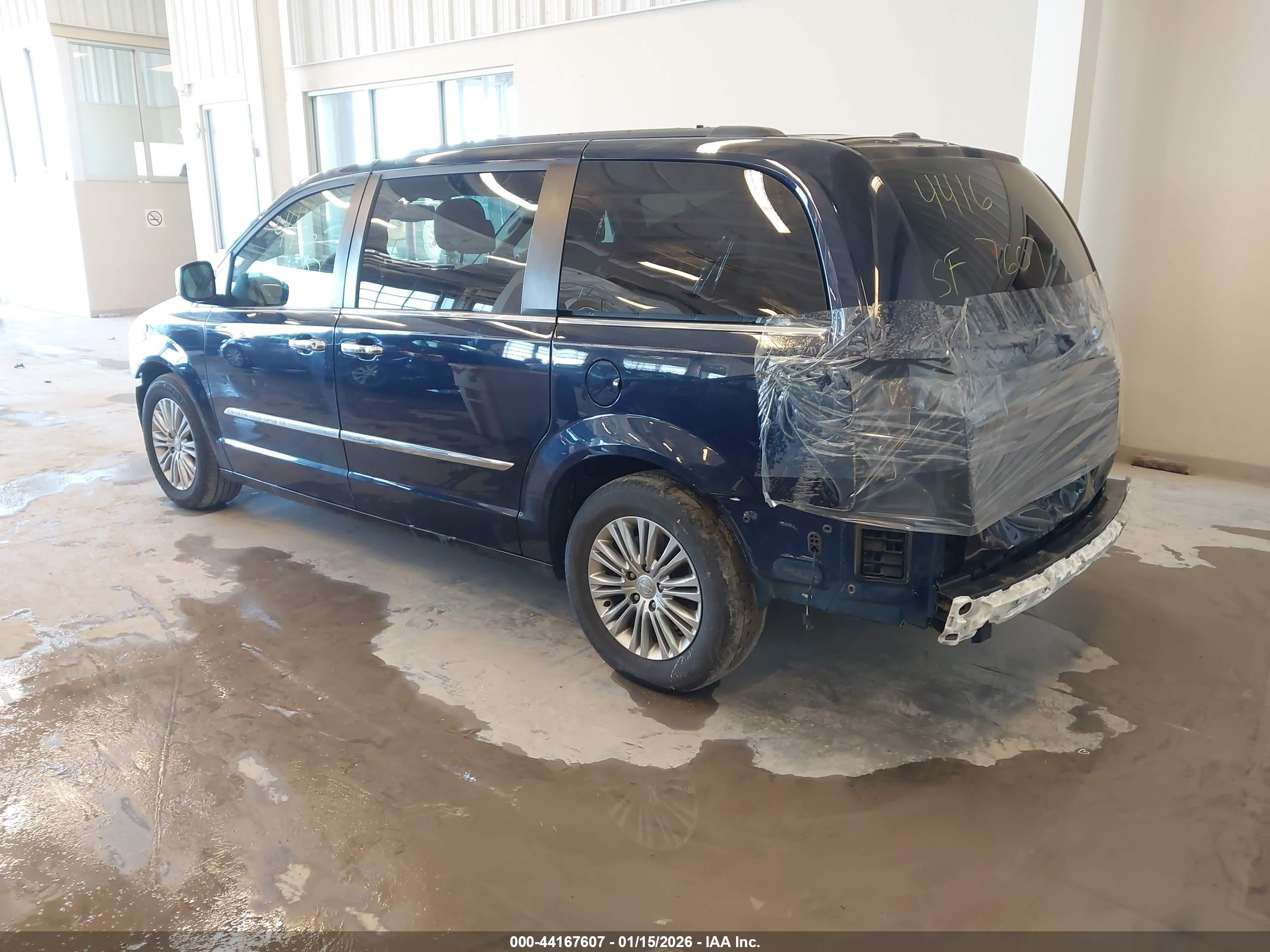 CHRYSLER TOWN image 3