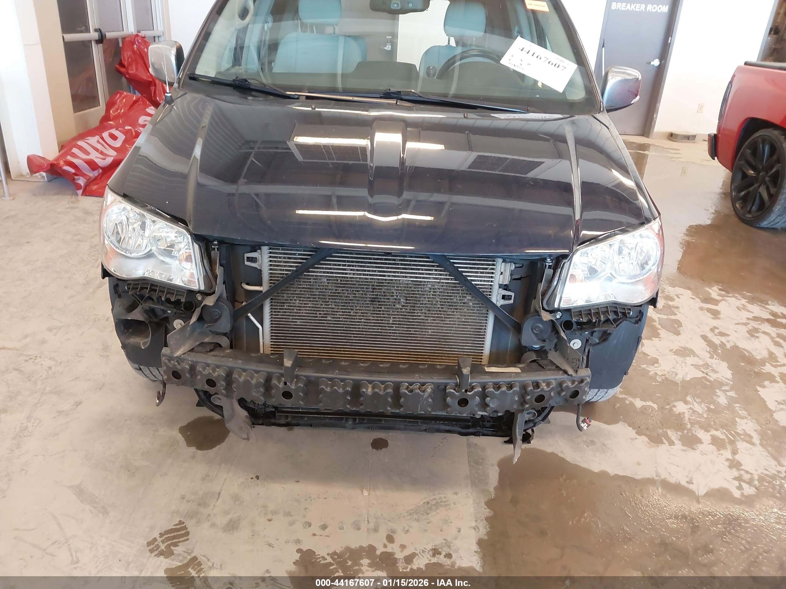 CHRYSLER TOWN image 6
