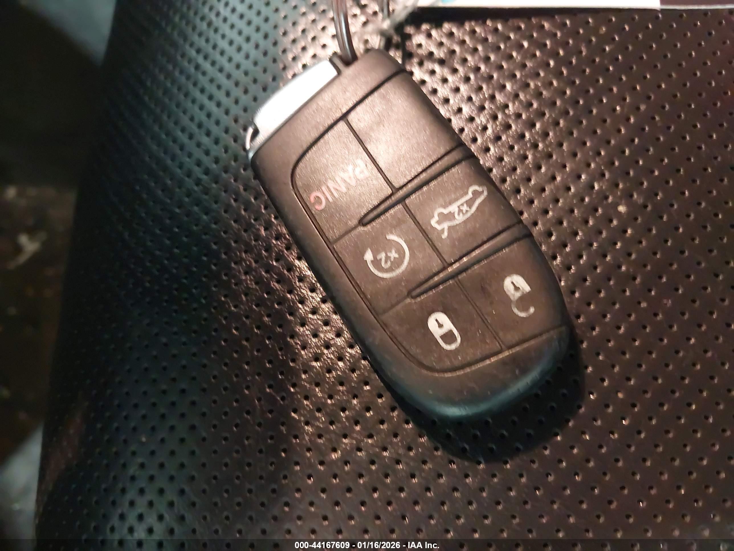 CHRYSLER 300C image 11