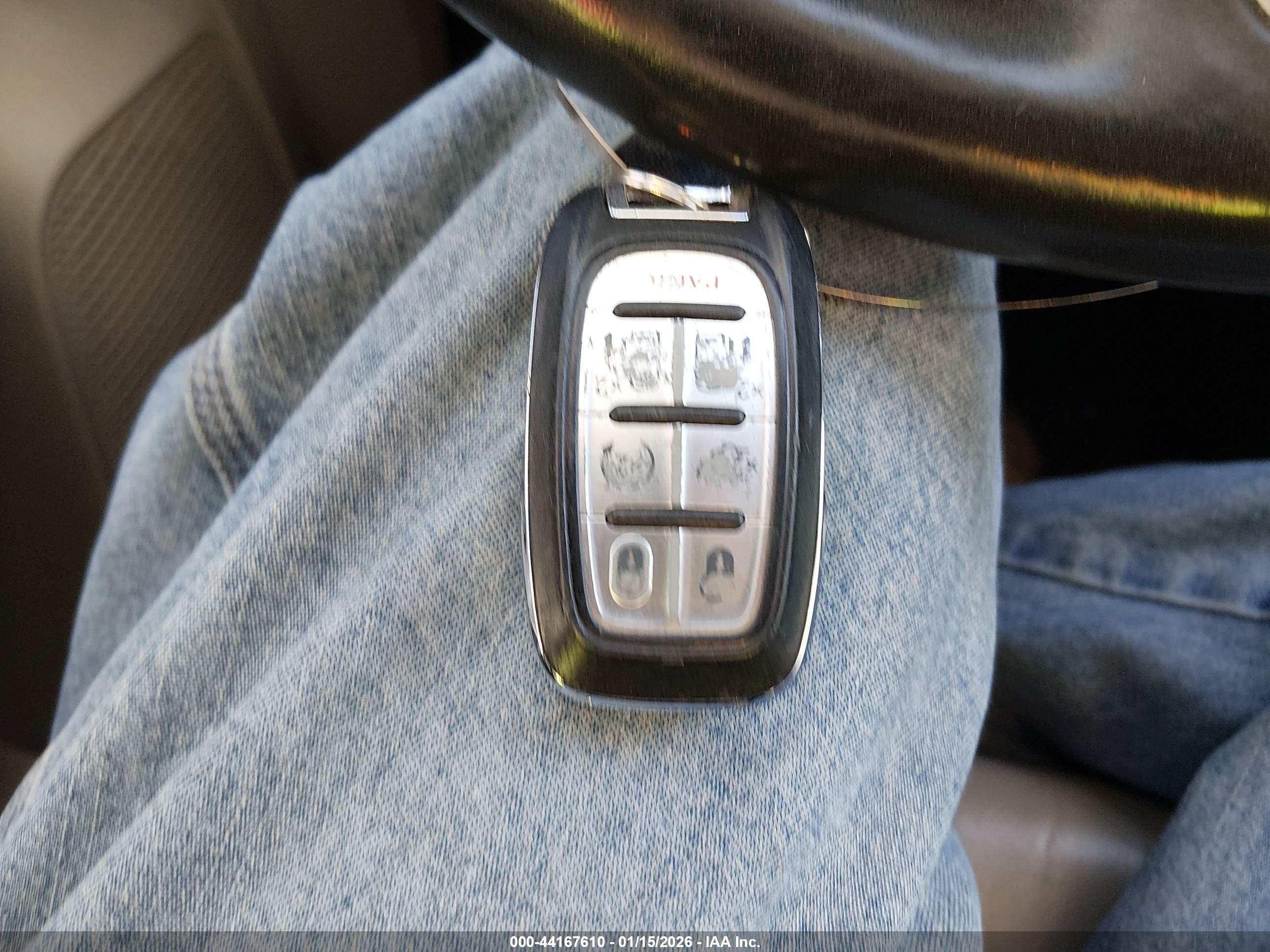 CHRYSLER PACIFICA image 11