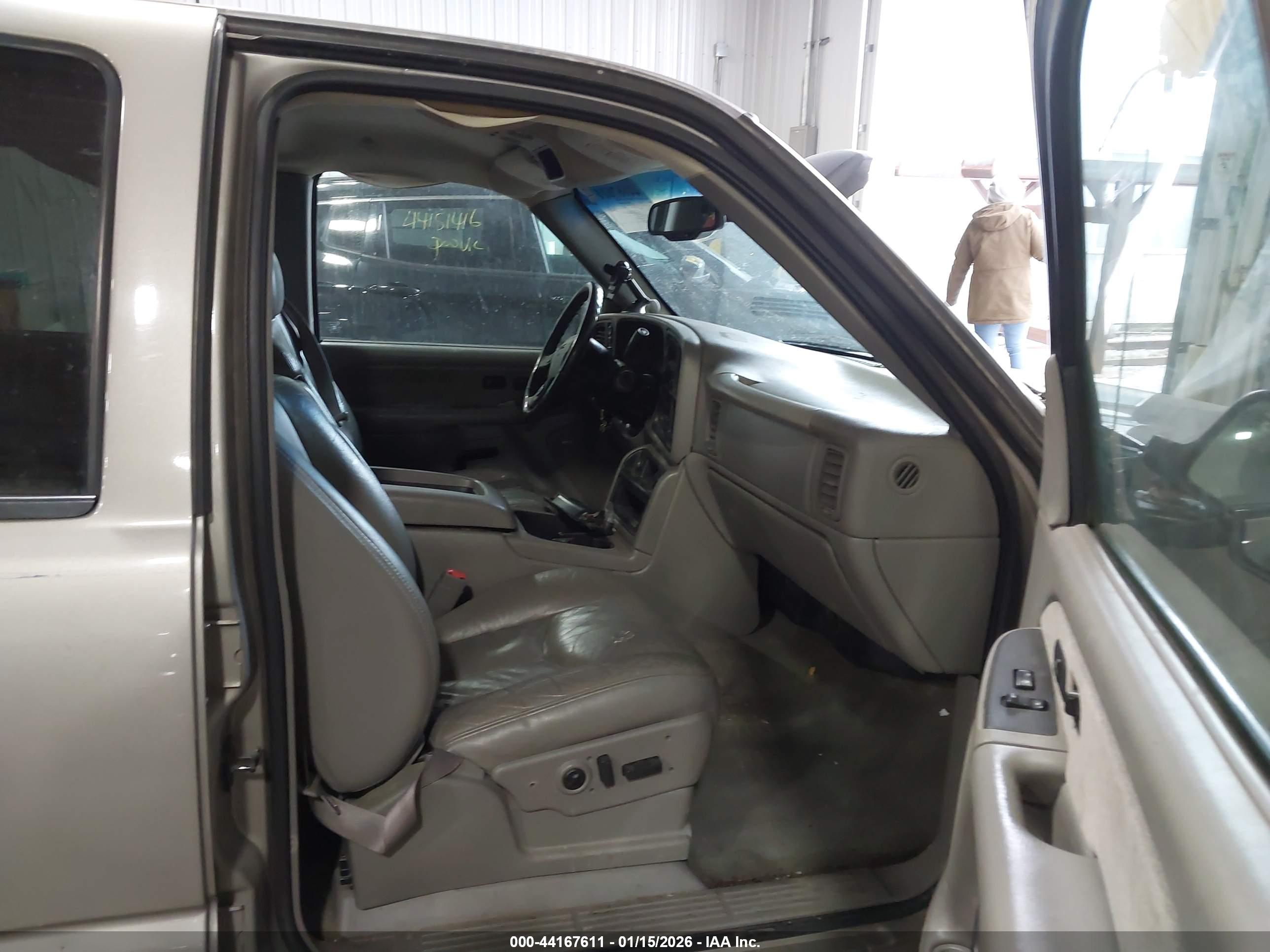 GMC SIERRA image 5
