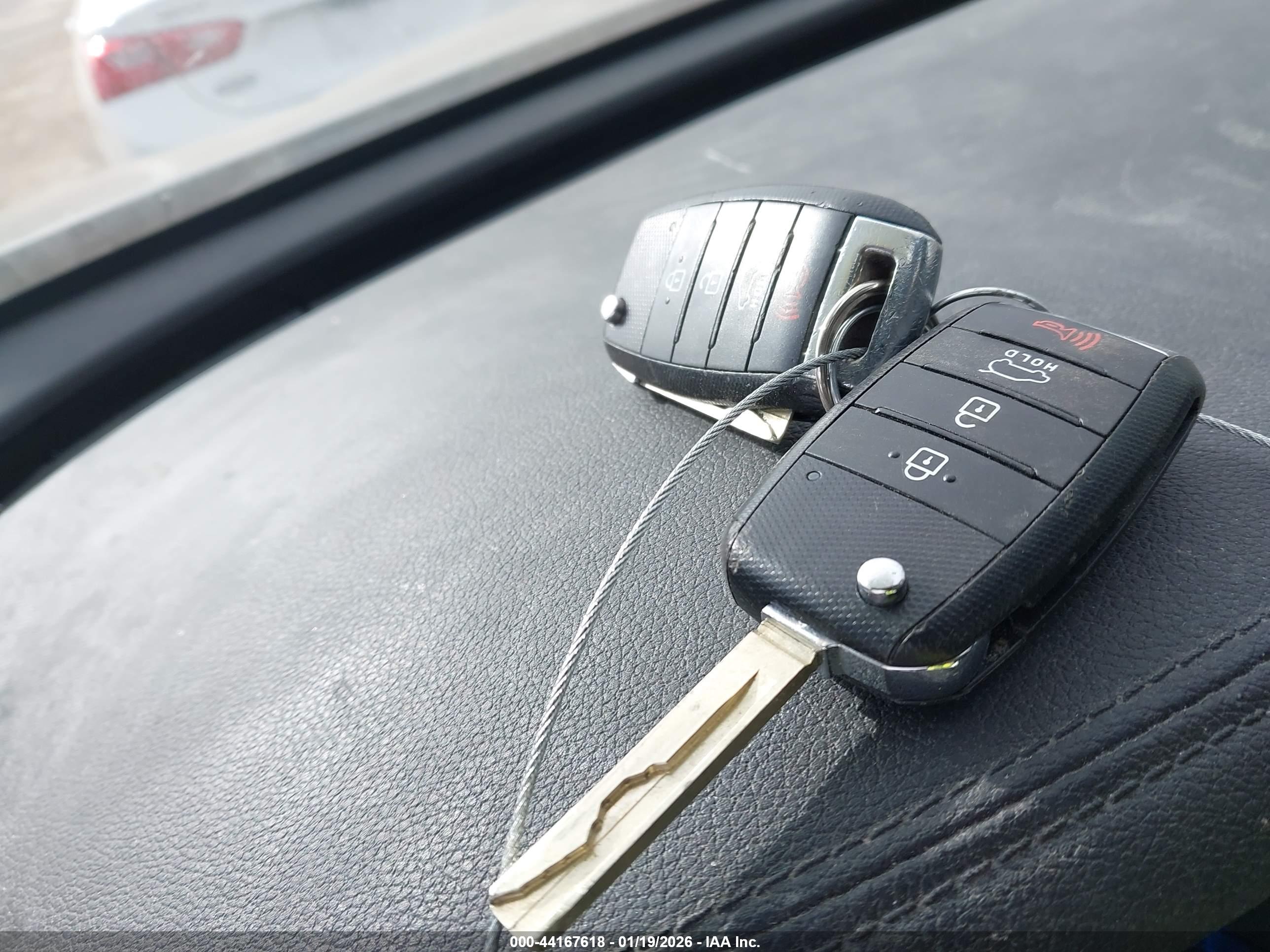 KIA SORENTO image 11
