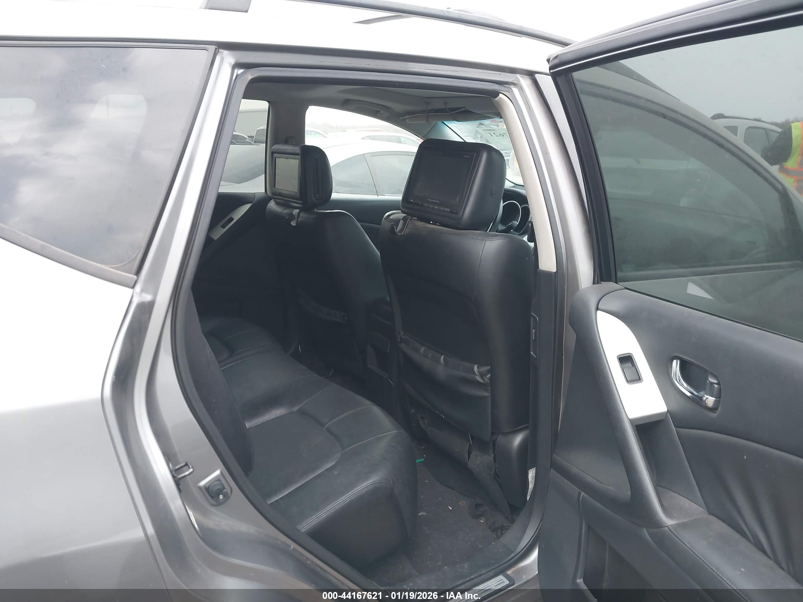 NISSAN MURANO image 8