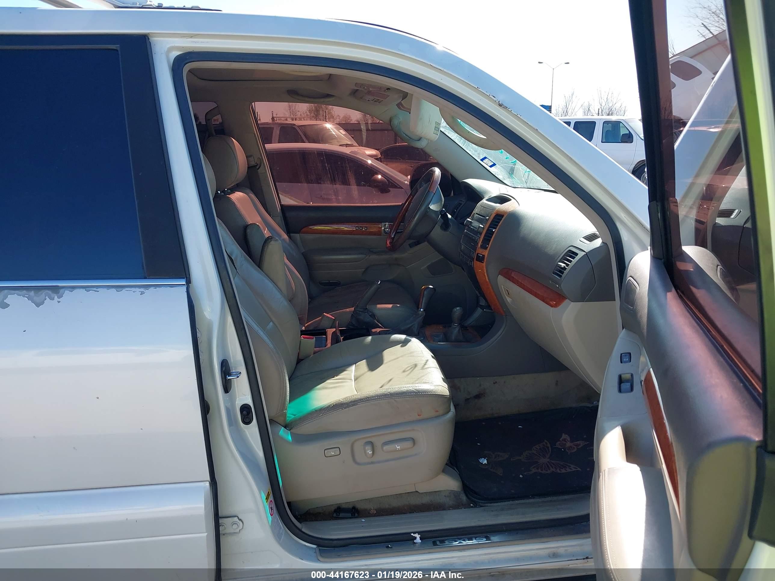 LEXUS GX image 5
