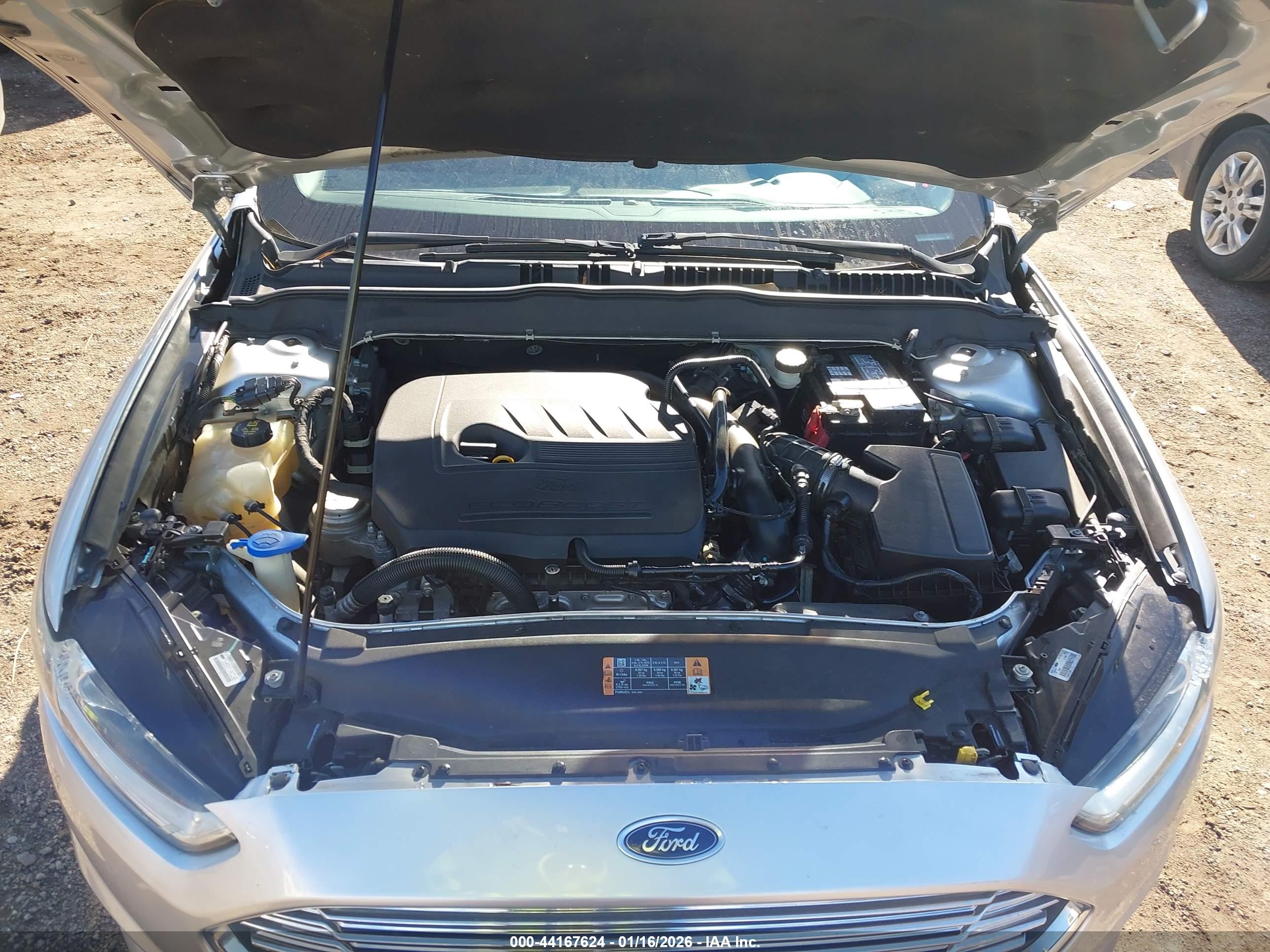 FORD FUSION image 10
