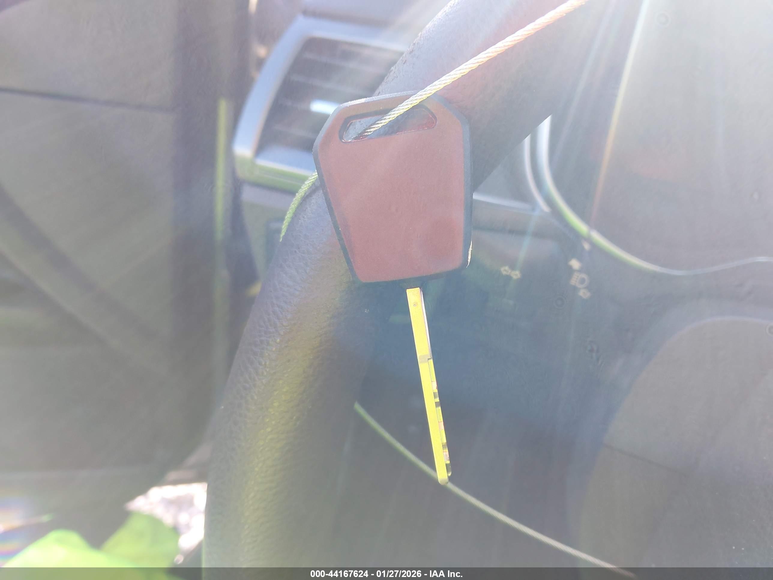 FORD FUSION image 11