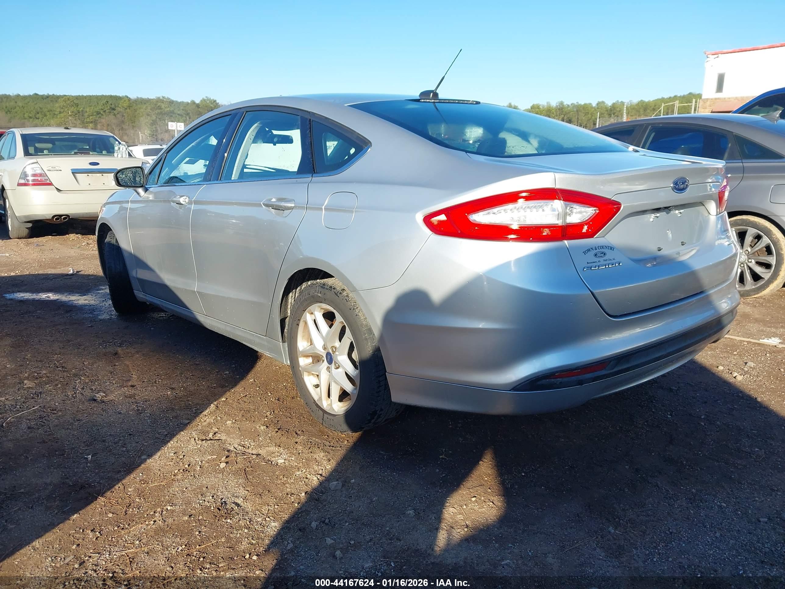 FORD FUSION image 3