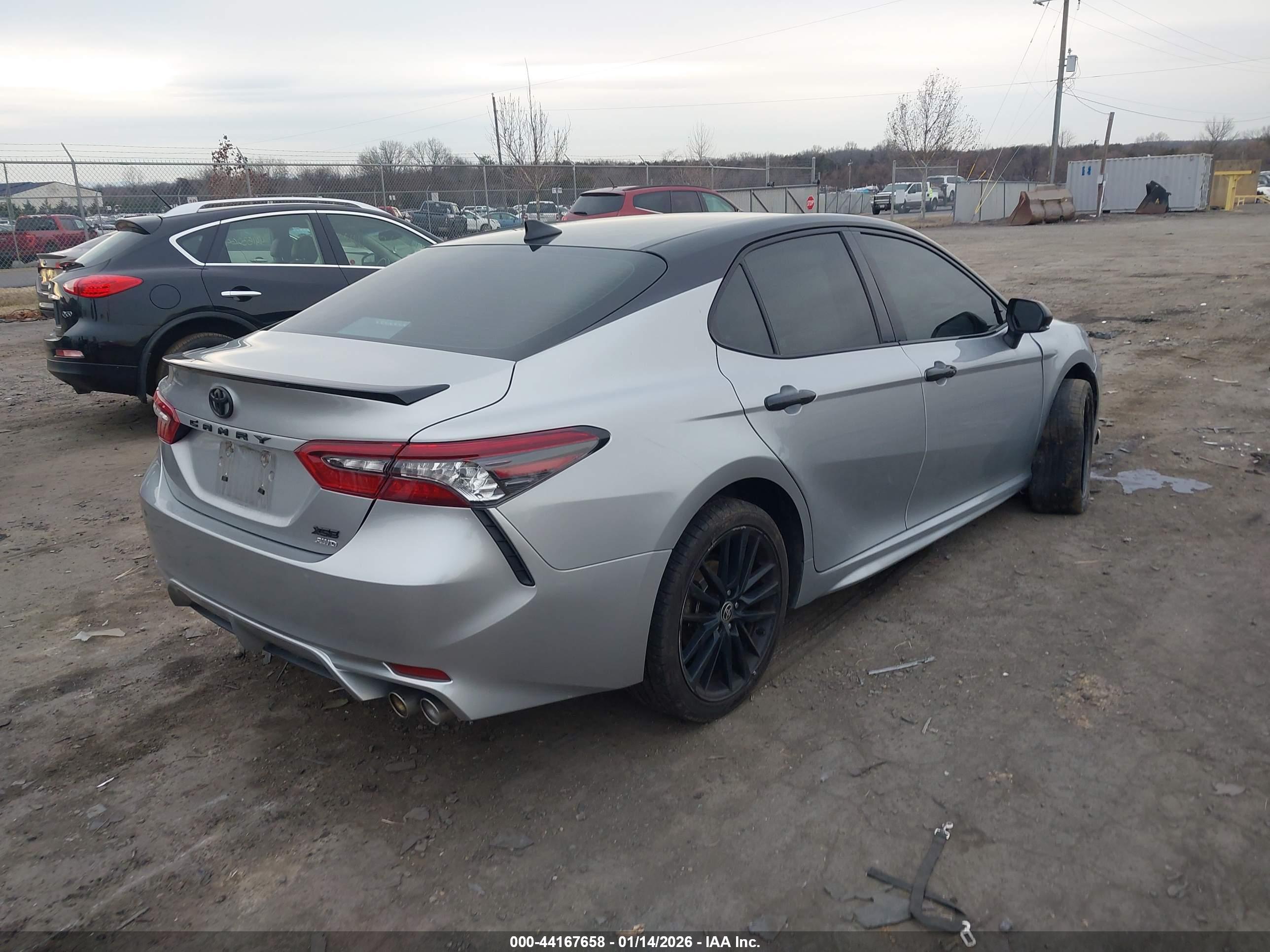TOYOTA CAMRY image 4