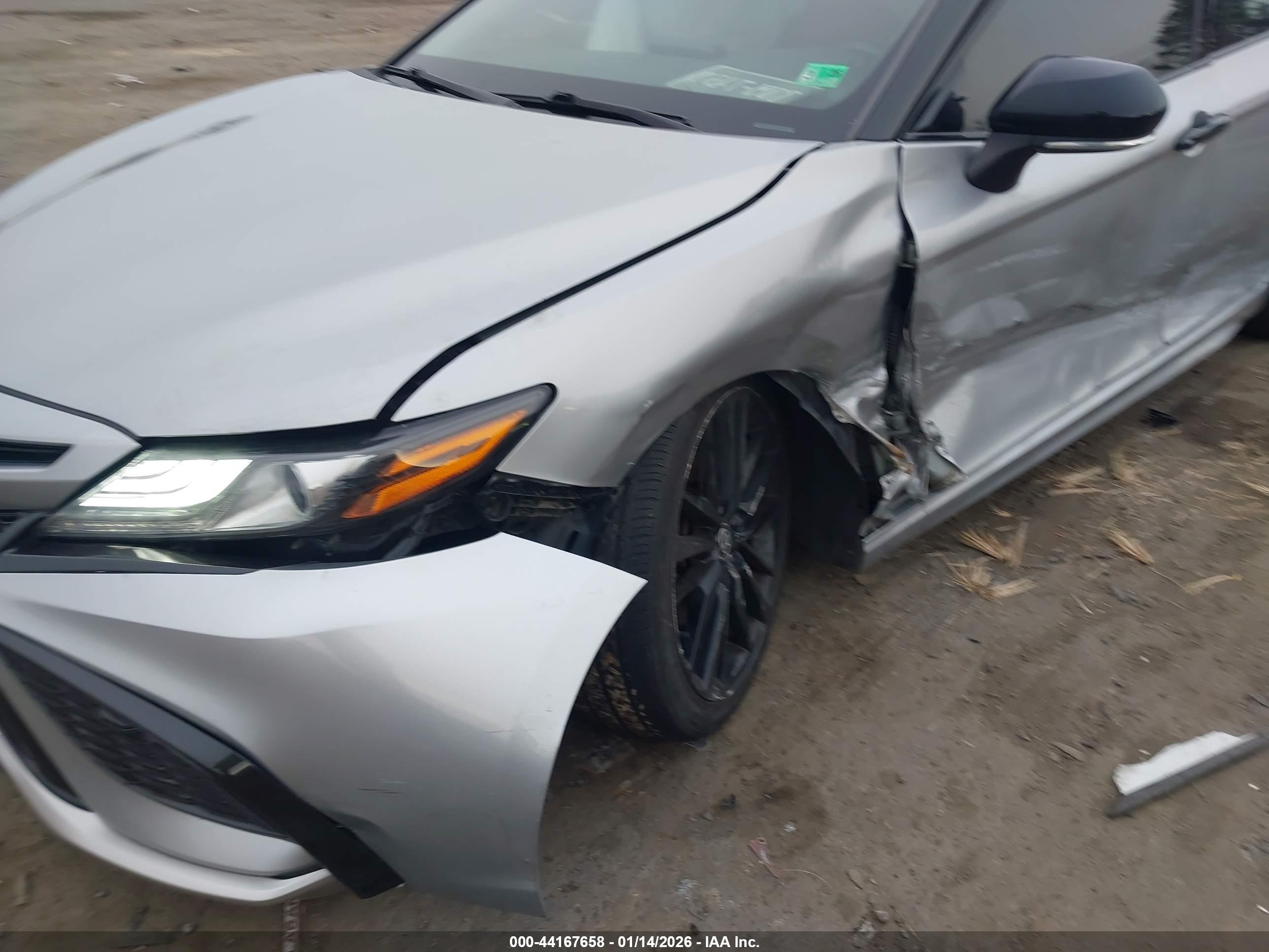 TOYOTA CAMRY image 6