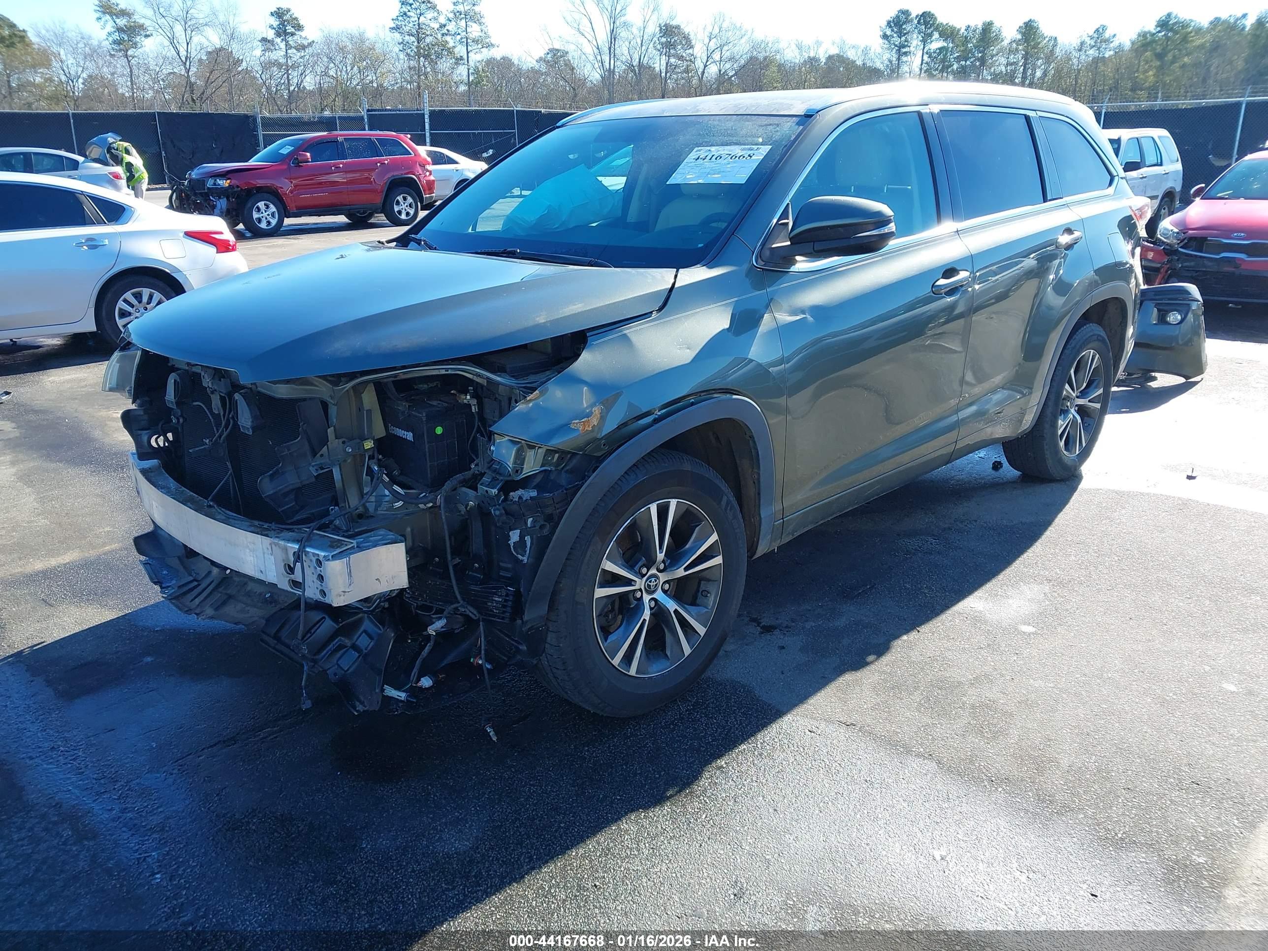 TOYOTA HIGHLANDER image 2