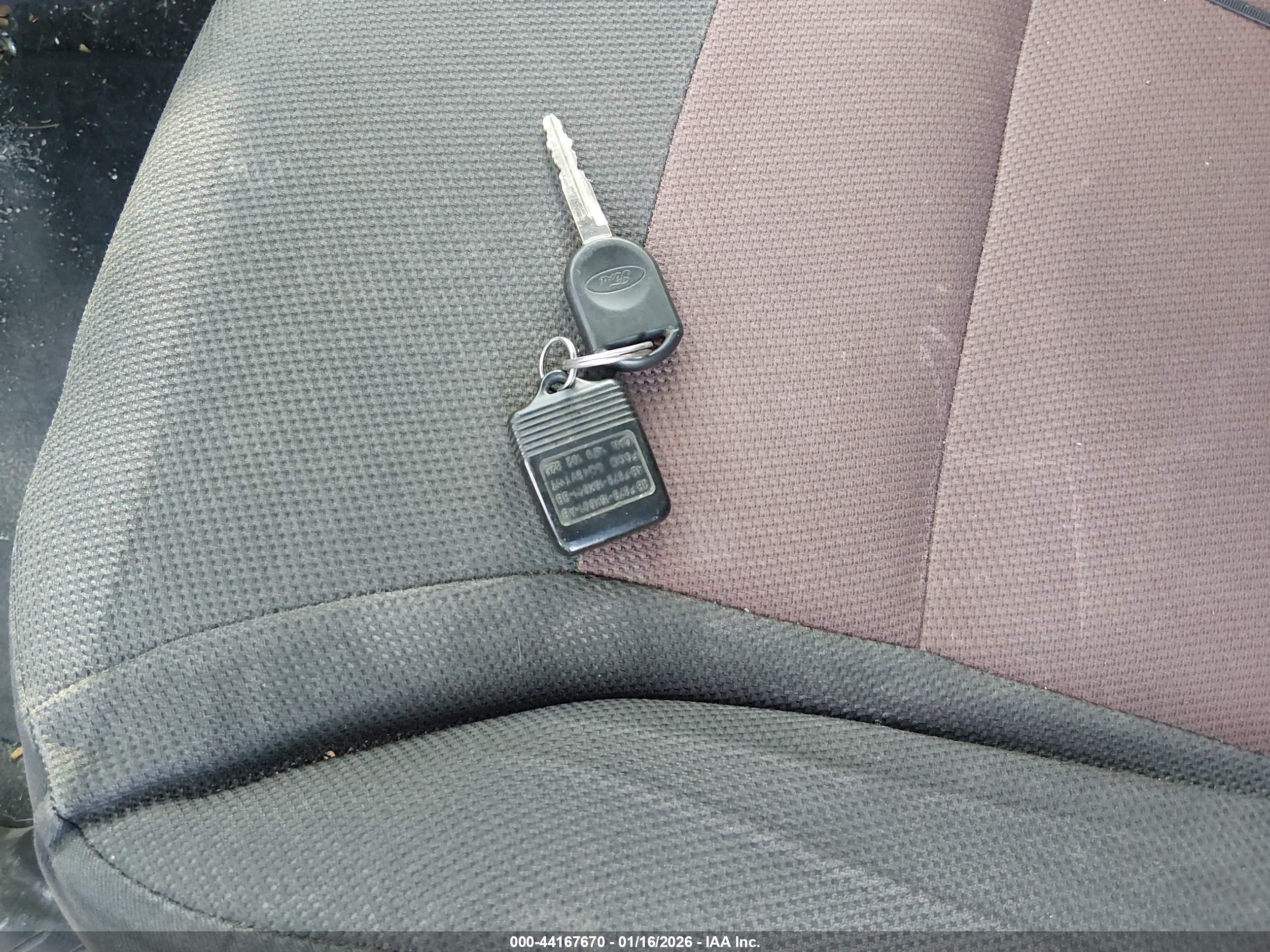FORD ESCAPE image 11