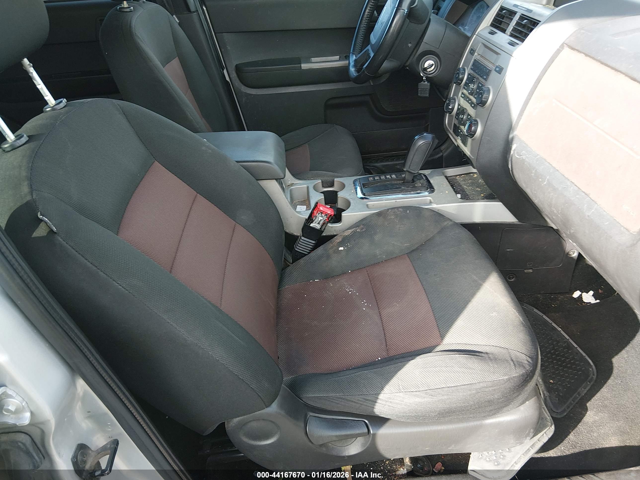 FORD ESCAPE image 5