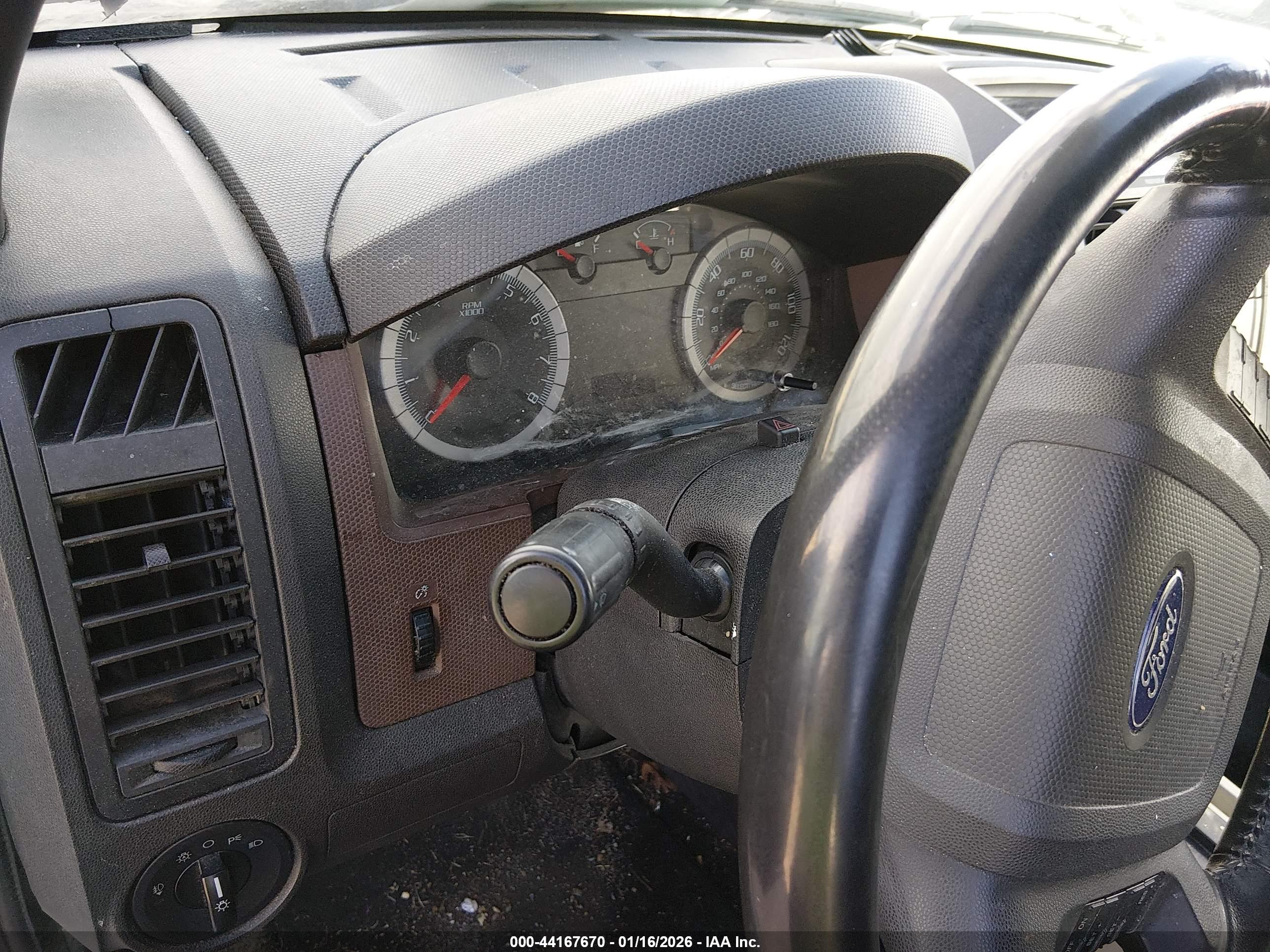 FORD ESCAPE image 7