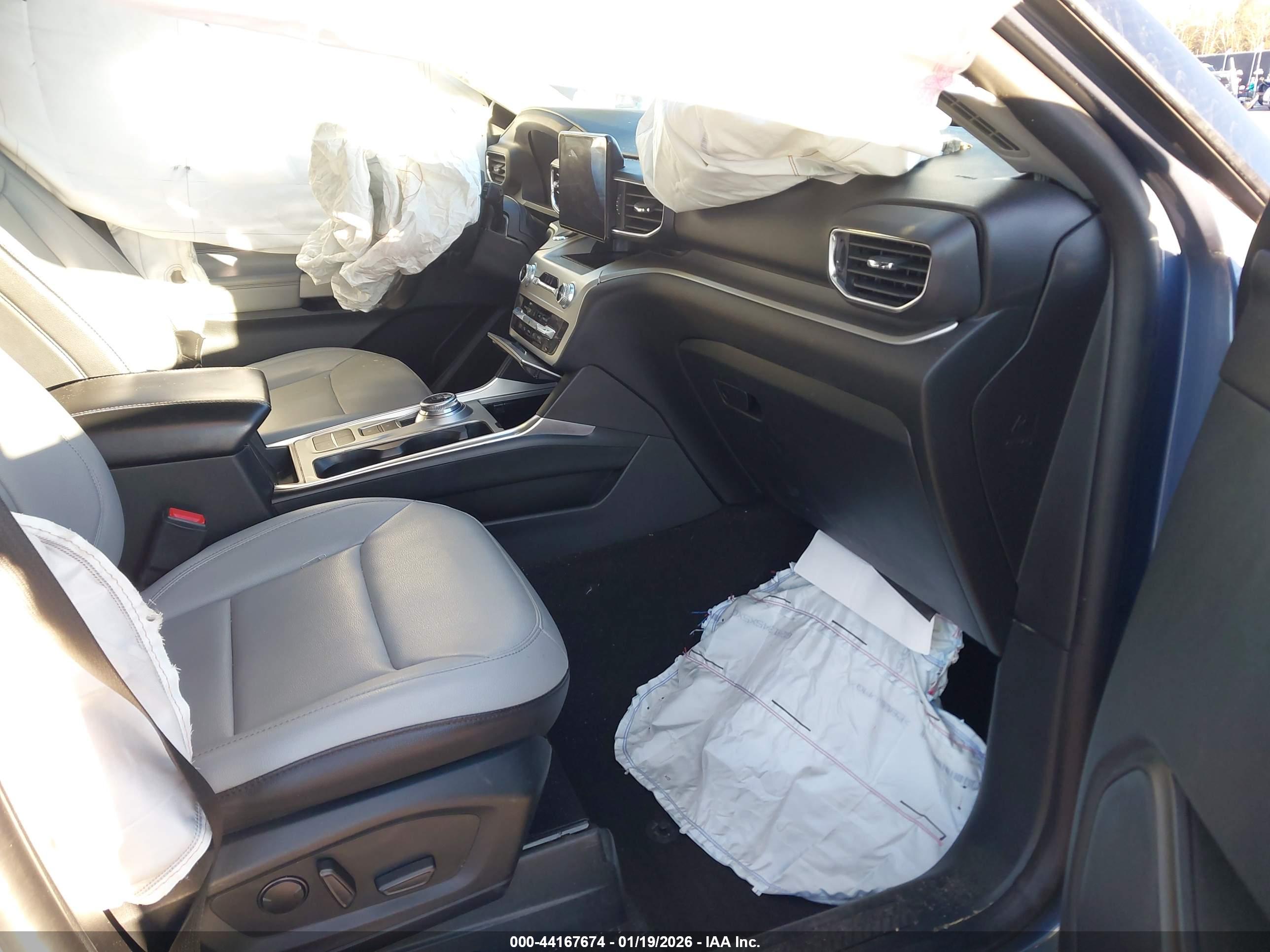 FORD EXPLORER image 5