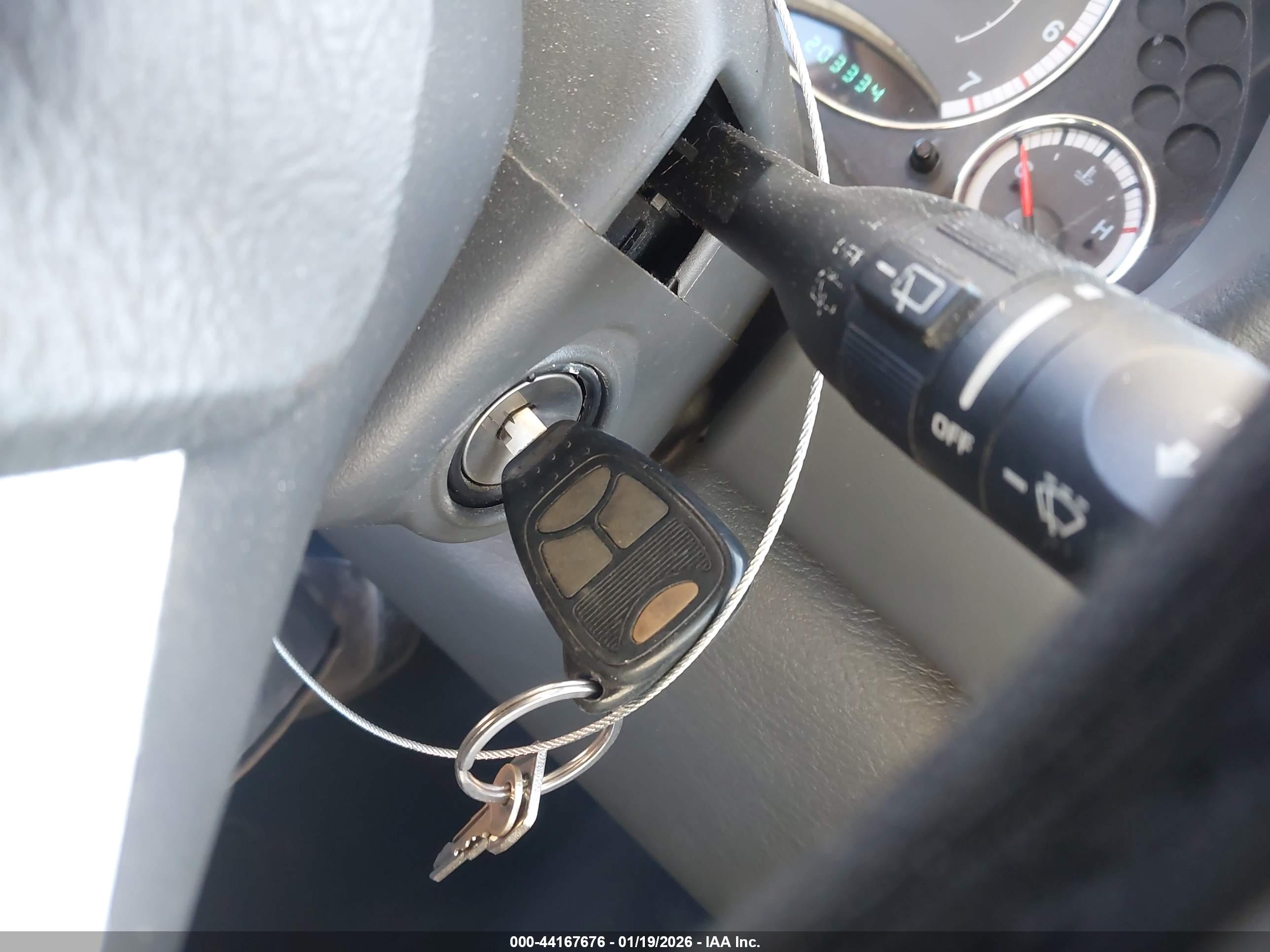 JEEP LIBERTY image 11