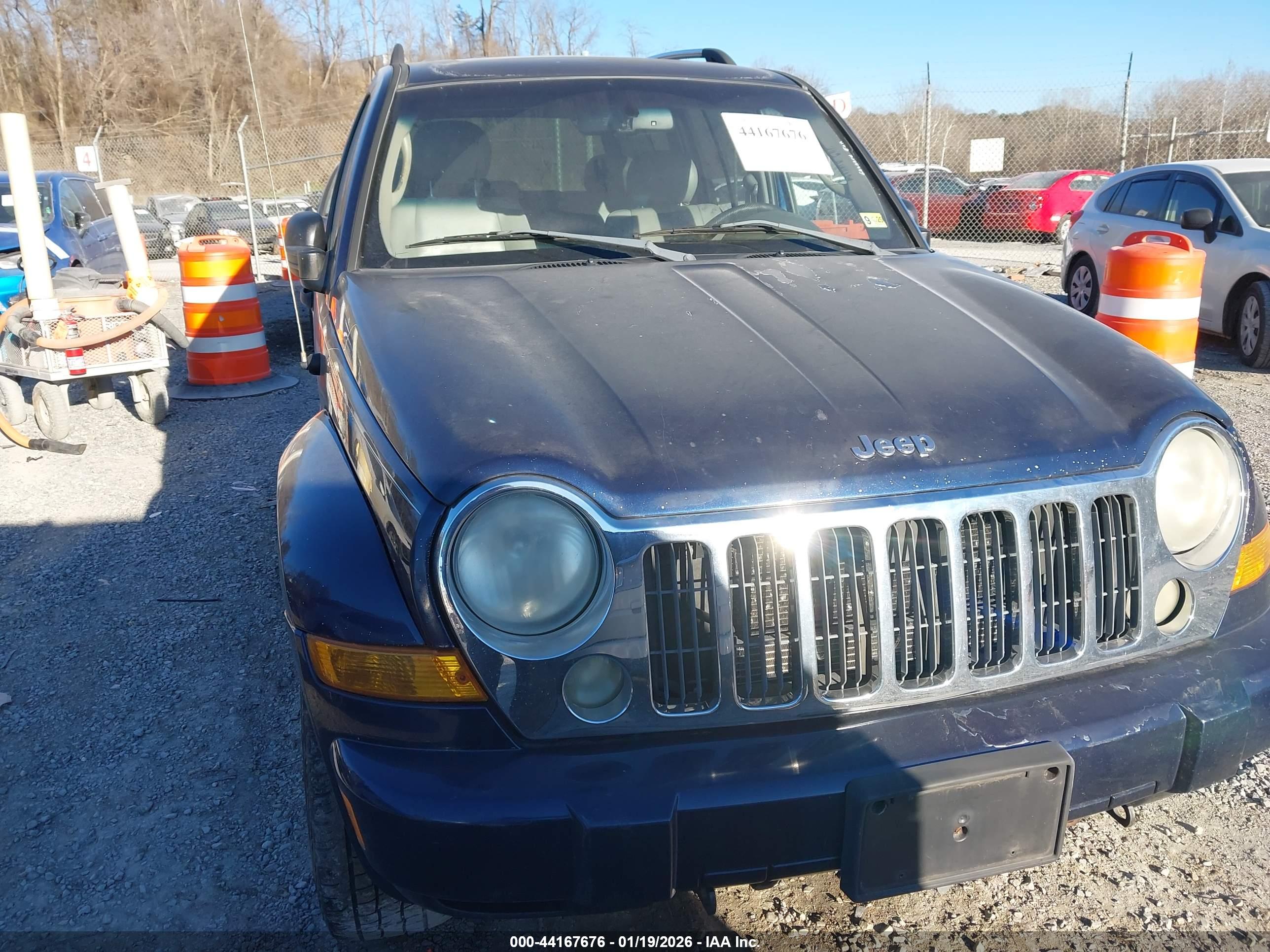 JEEP LIBERTY image 6