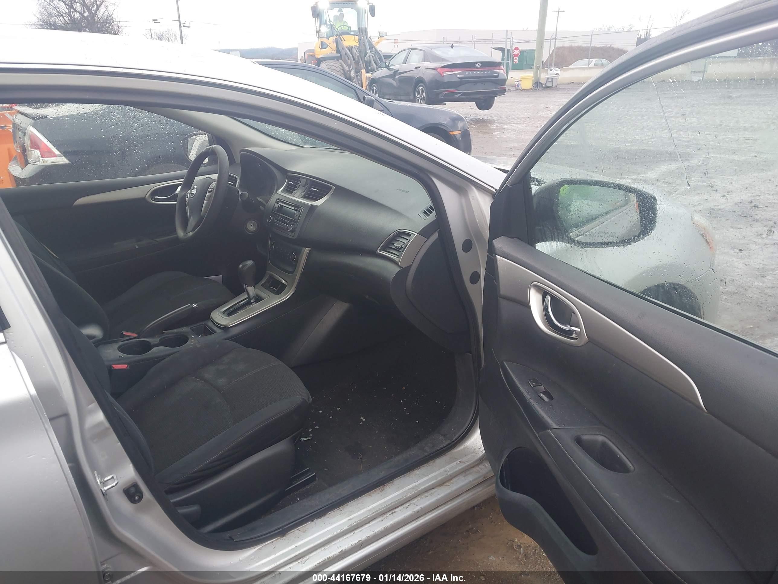 NISSAN SENTRA image 5